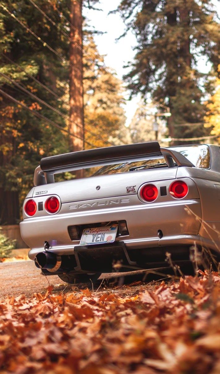 Carbon Wing Nissan Skyline R32 GTR by Naveed Yousufzai. Nissan skyline, R32 gtr, Nissan gtr skyline