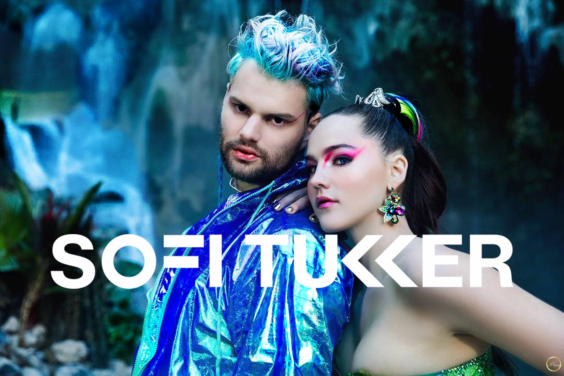Sofi Tukker today shares the music video for Purple Hat. The single is ex