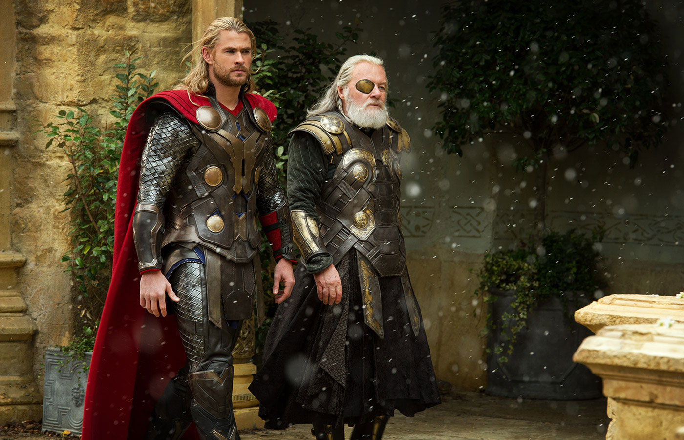 Thor 2 The Dark World 2013 Movie Wallpaper HD & Facebook Covers