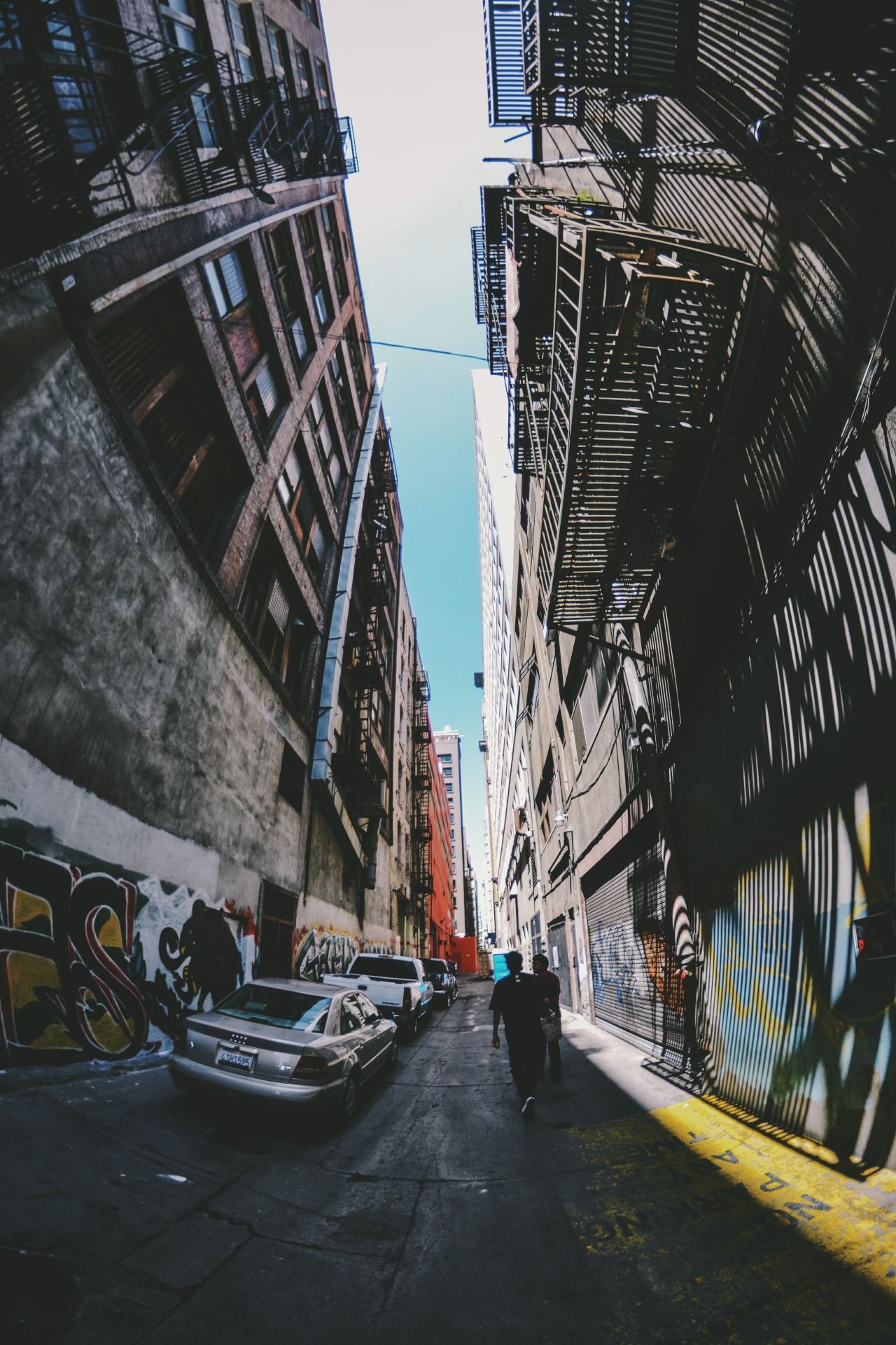 High End Hippie (High End Hippie). Fisheye photography, Phone background vintage, Street photo