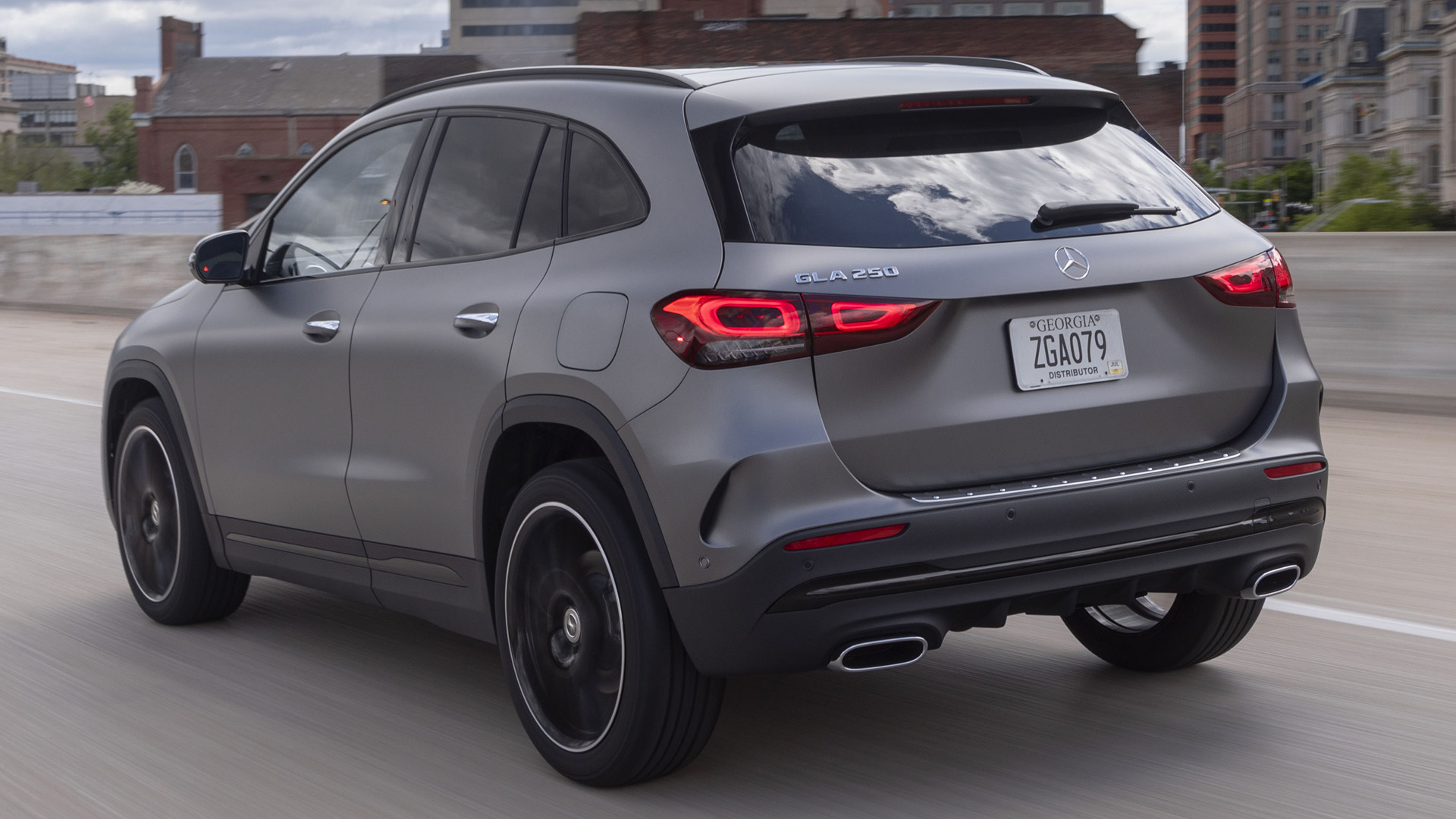 Mercedes Benz GLA Class AMG Styling (US) And HD Image