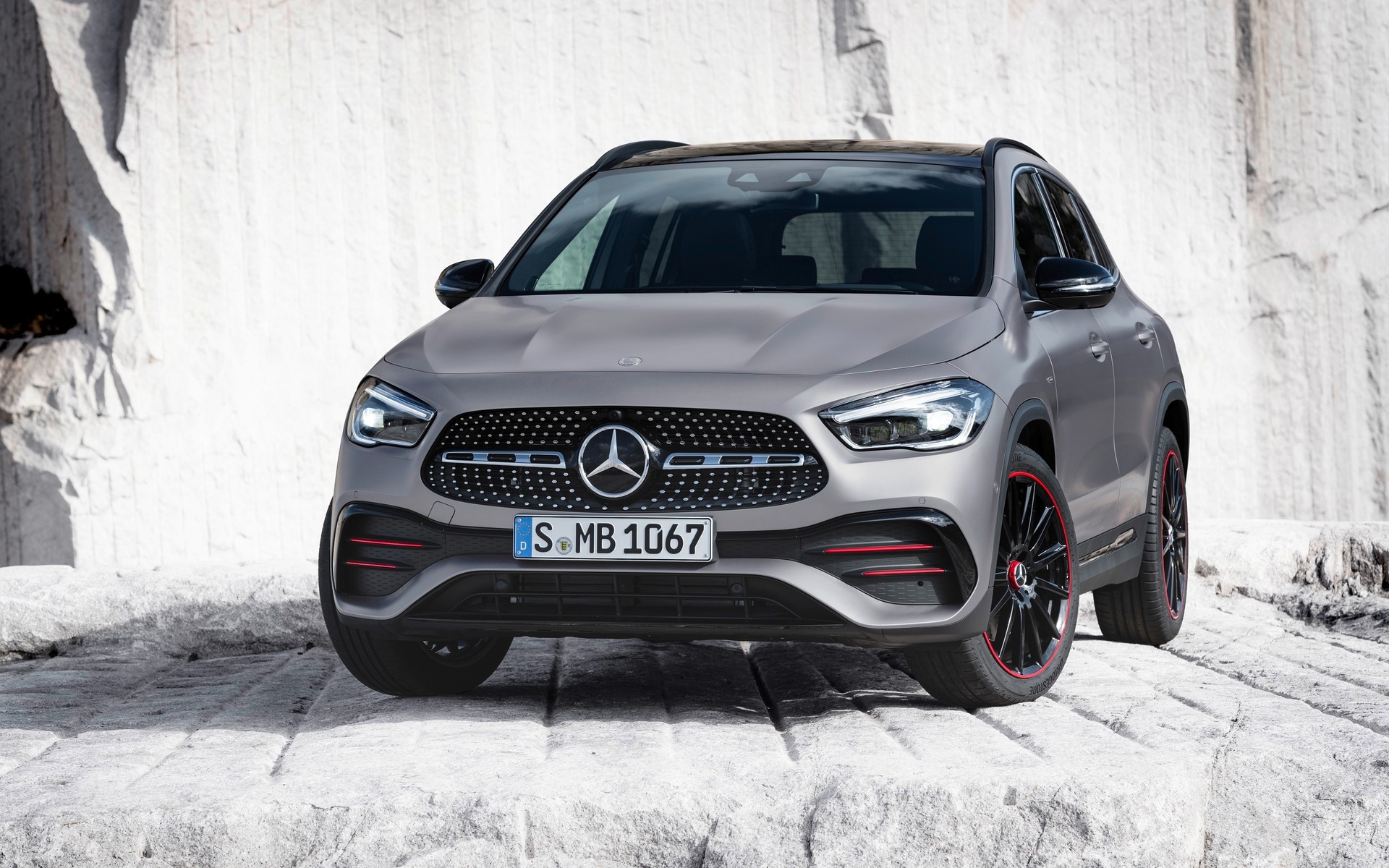 Mercedes Benz GLA Gets Bigger, Racier And Safer Car Guide