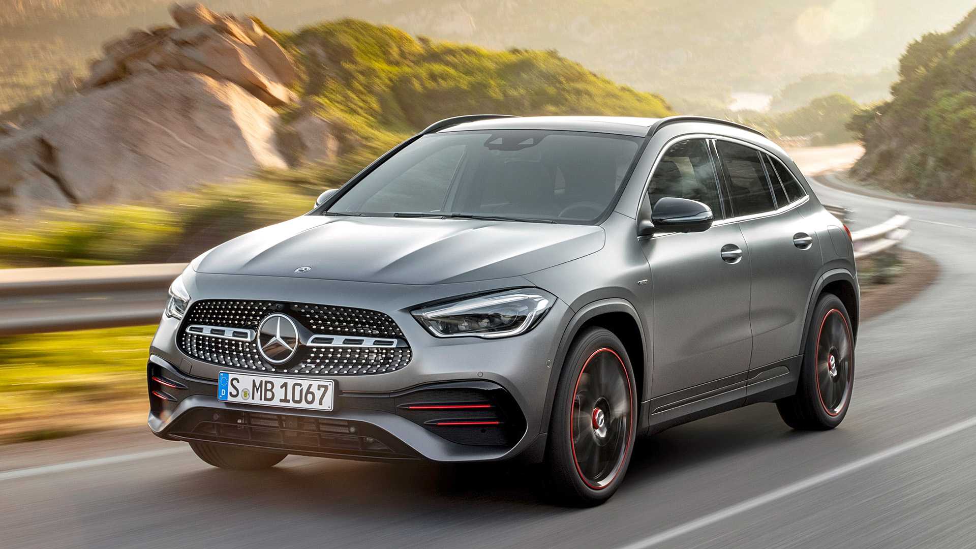 Mercedes GLA Costs $36,230, 4Matic AWD Is $2,000 Premium