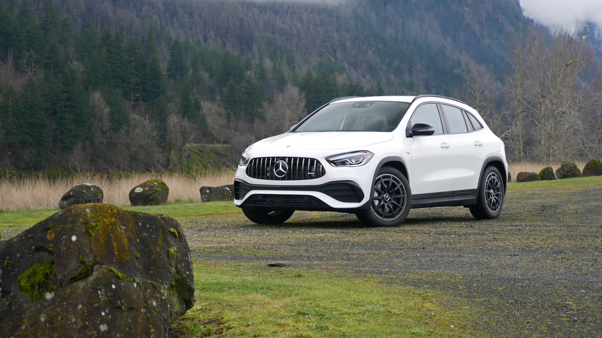 Mercedes AMG GLA 35 Review. What's New, 0 60, Interior, Performance