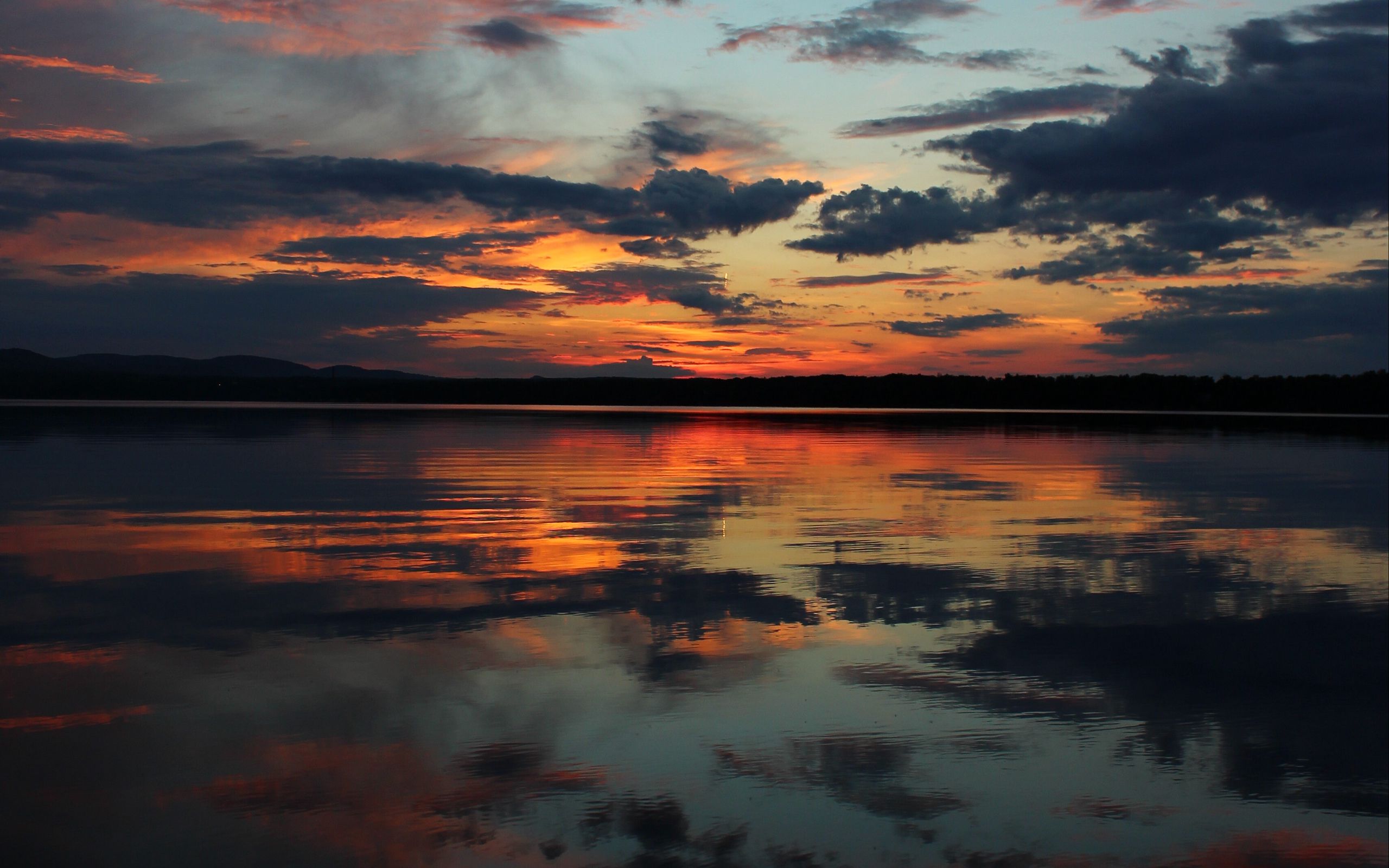 Download wallpaper 2560x1600 horizon, sunset, sky, river widescreen 16:10 HD background