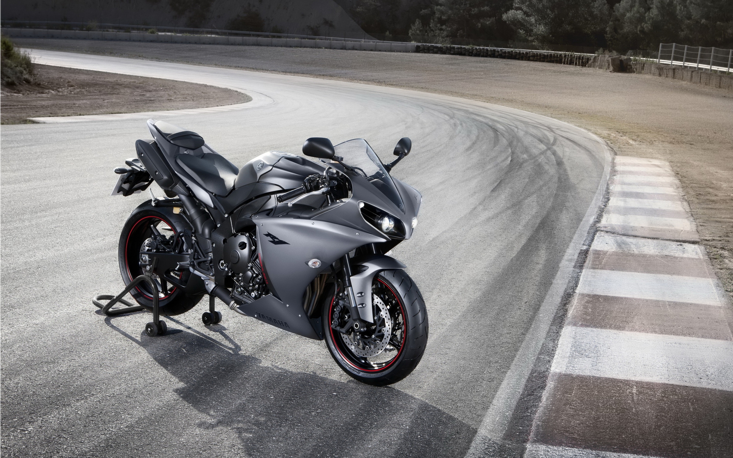 stunning, Yamaha, Yzf, R1 Wallpaper HD / Desktop and Mobile Background