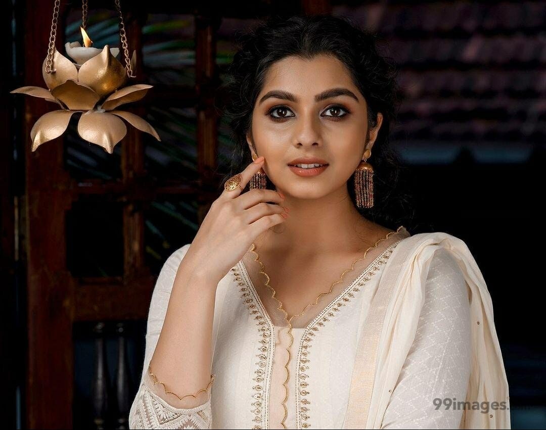 Niranjana Anoop Image, HD Photo (1080p), Wallpaper (Android IPhone)