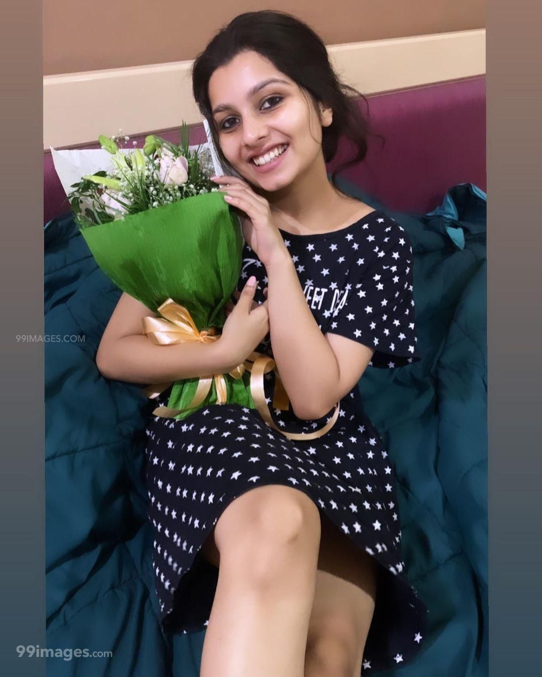 Niranjana Anoop HD Wallpaper (Desktop Background / Android / iPhone) (1080p, 4k) (1080x1349)