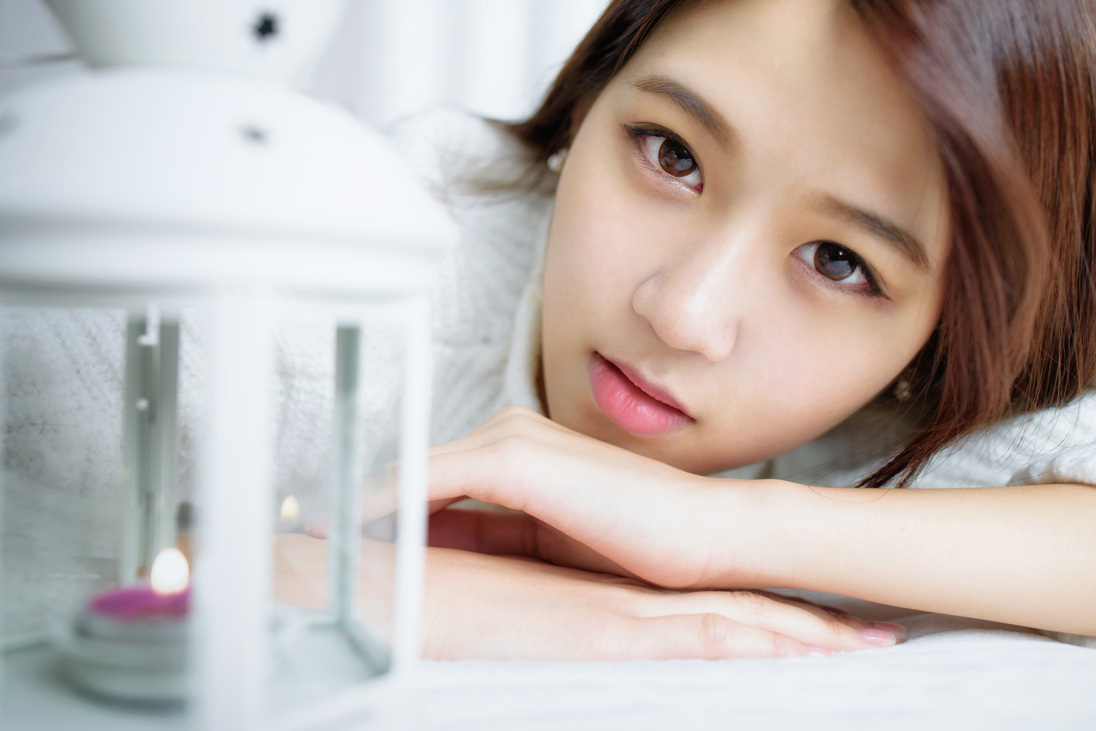 Big Eye Contact Lenses Wallpaper:3600x2400