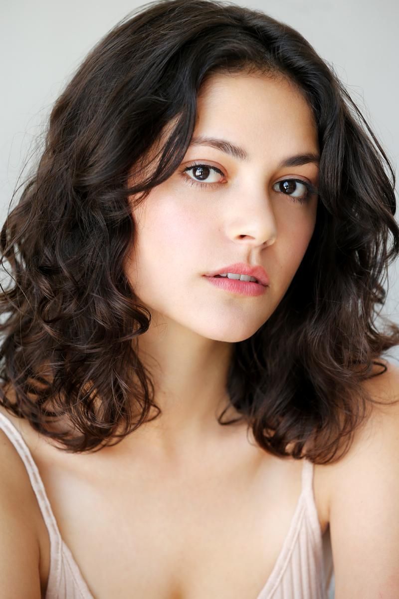 Download Latest HD Wallpaper of, Celebrities, Blu Hunt