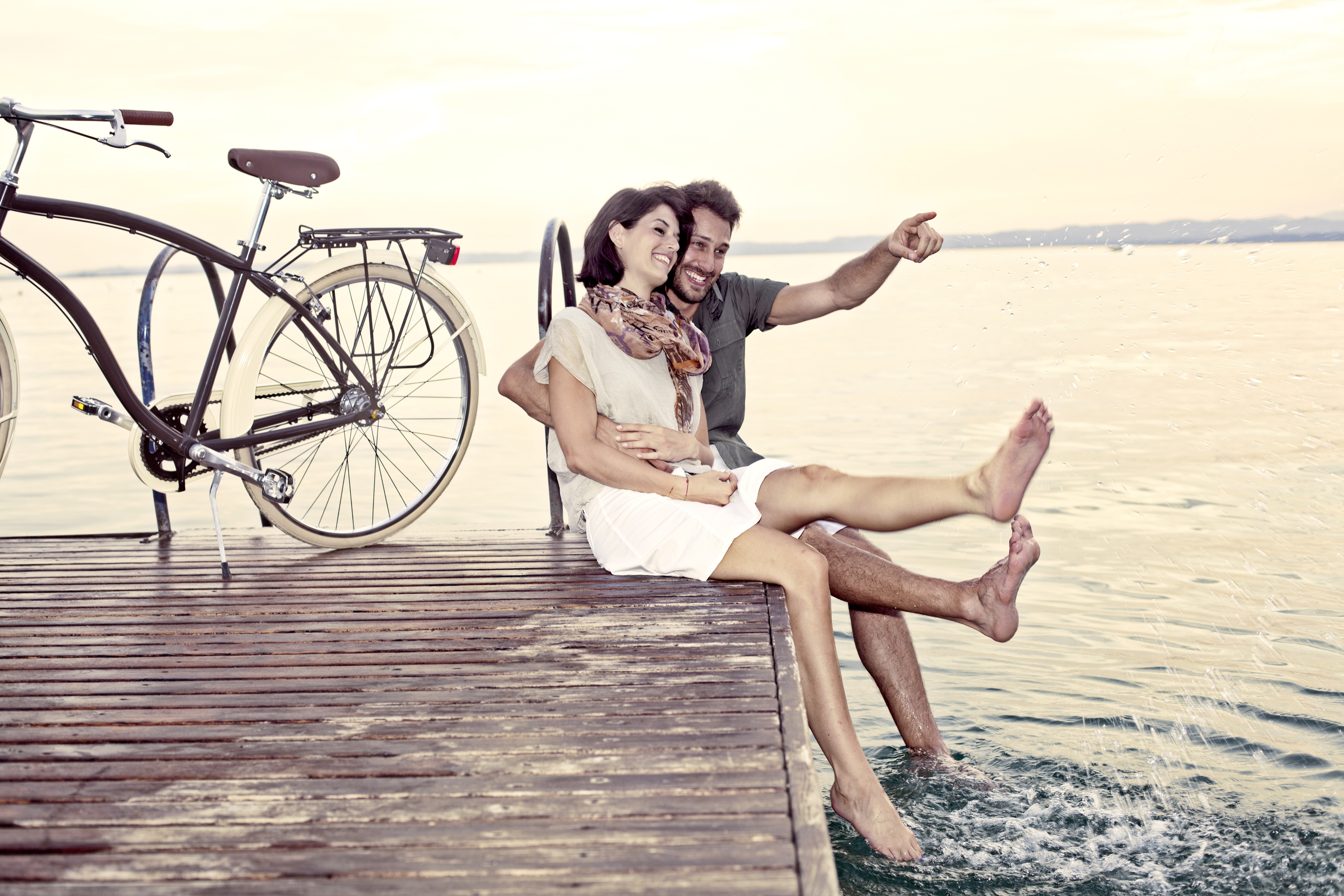 Wallpaper, men, women, model, lake, bicycle, sitting, vehicle, photography, dress, fashion, emotion, spring, romance, girl, beauty, season, woman, lady, leg, photograph, image, human positions, photo shoot, interaction 5616x3744