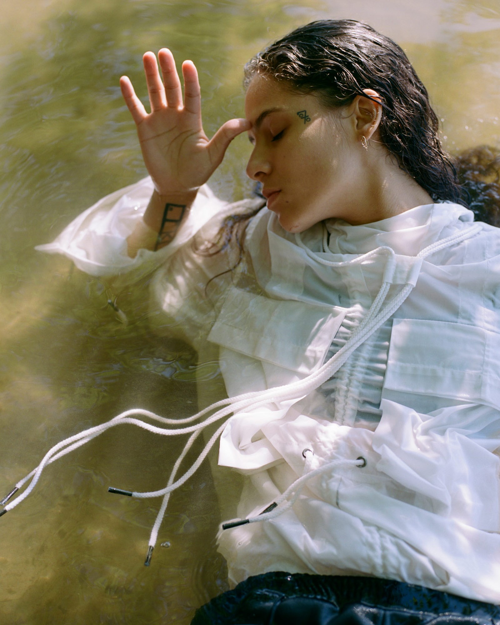 Shake on Wyoming, Kanye West & Her Magical Year