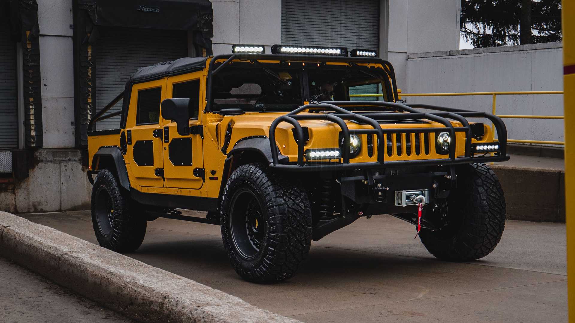 Mil Spec Automotive M1 R Brings Luxury And Power To Classic Hummer