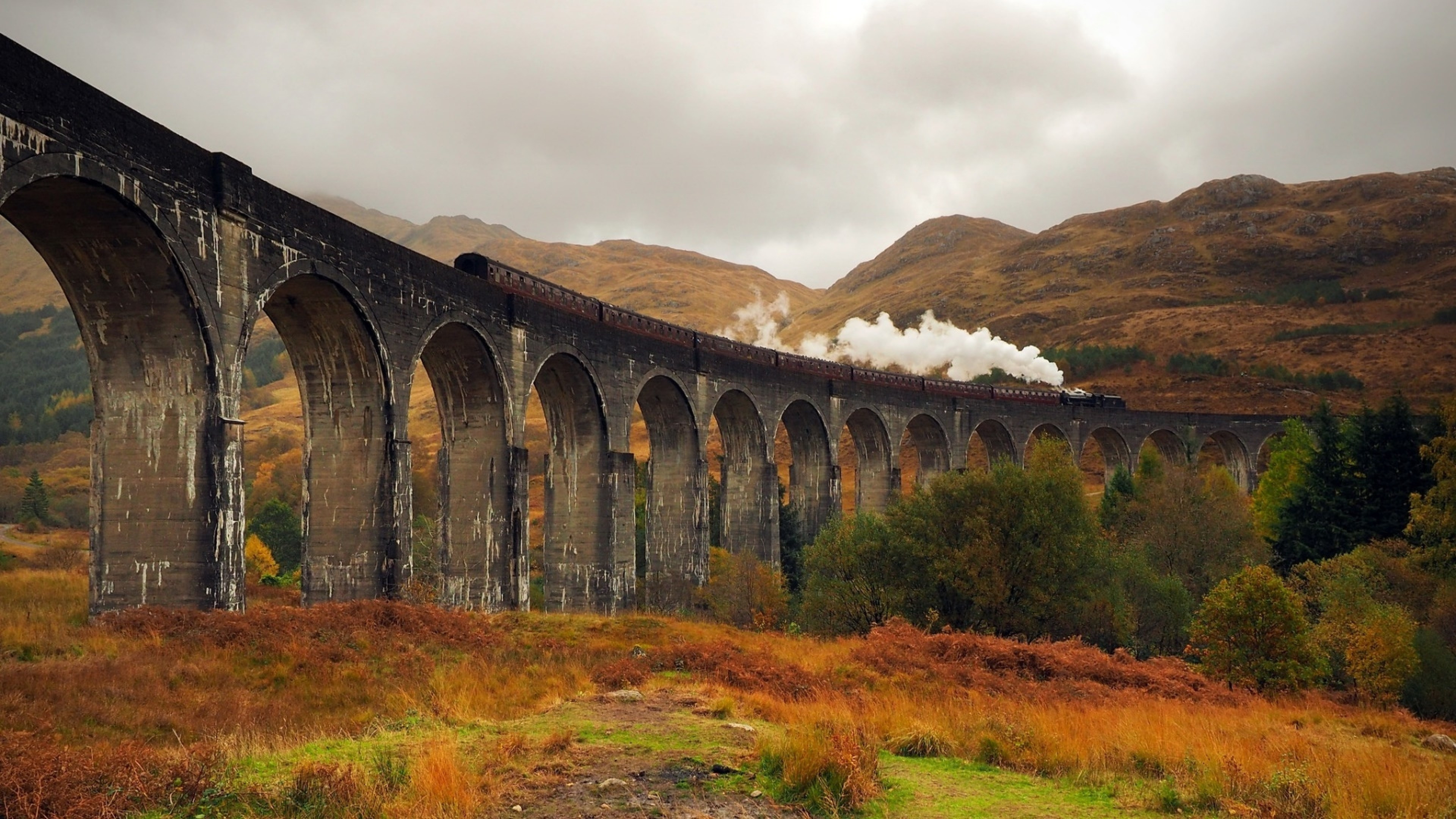 Download 3840x2160 Scotland, Train, Autumn, Smoke, Viaduct, Bridge Wallpaper for UHD TV