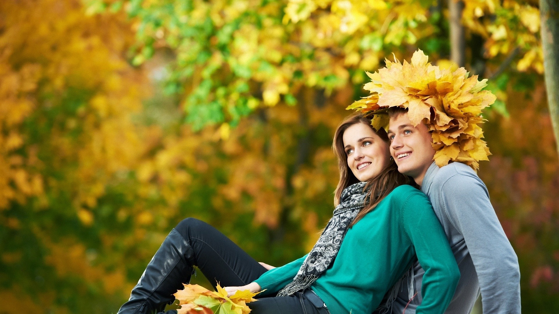 Download 1920x1080 HD Wallpaper autumn couple wreath falling leaves scarf, Desktop Background HD