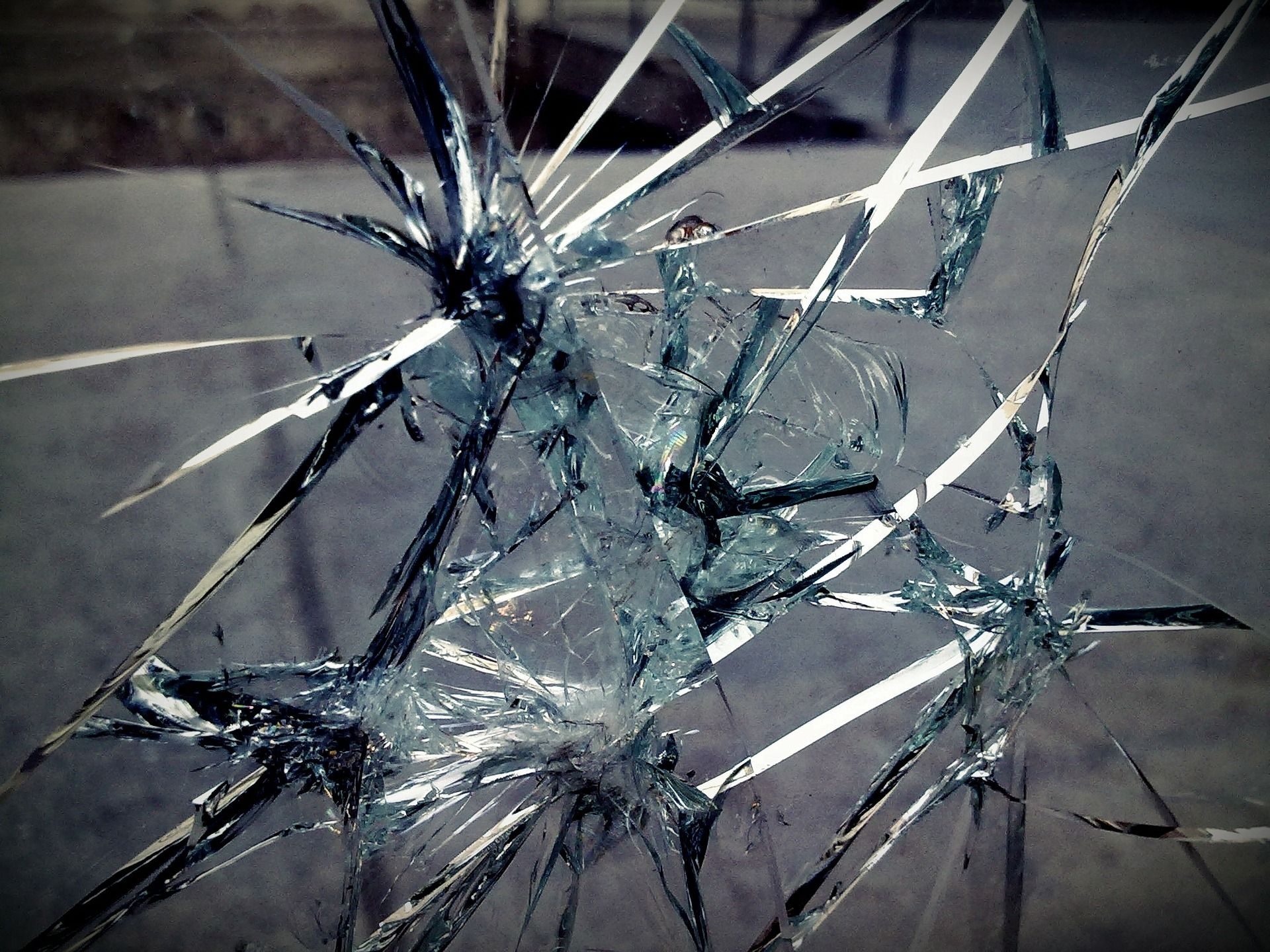 Broken Glass Wallpaper 25 - [1920x1440]