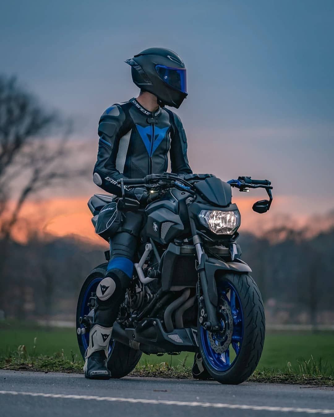 Biker. Photograph. Motovlog • Photo et vidéos Instagram. Motorcycle, Motorcycle outfit, Yamaha fz