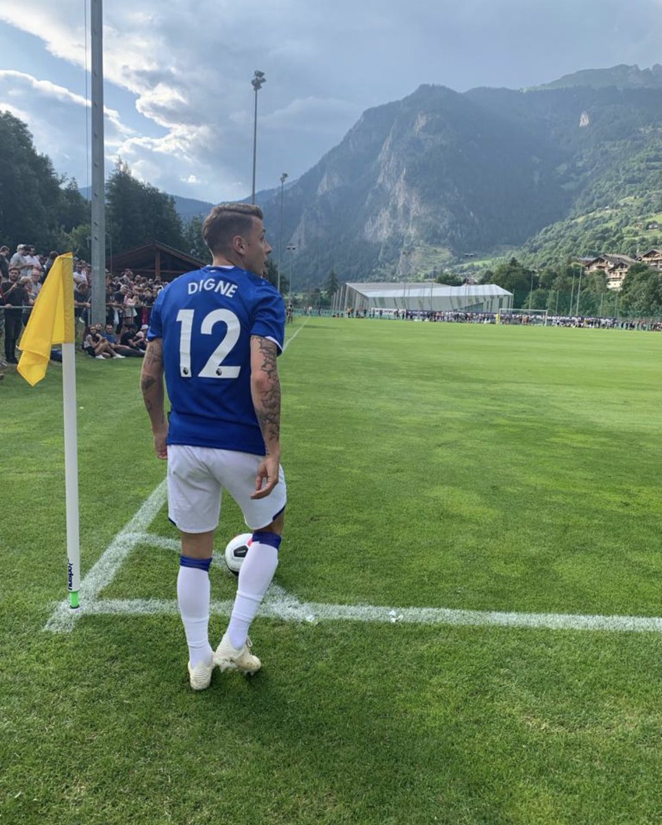 Lucas Digne continue