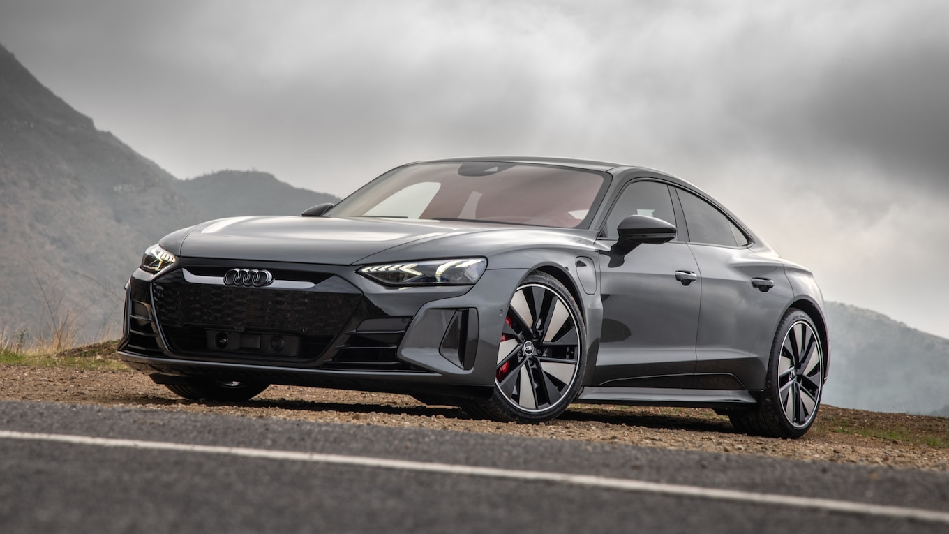 Future Cars: 2022 Audi E Tron GT RS Is An EV Supersedan Contender