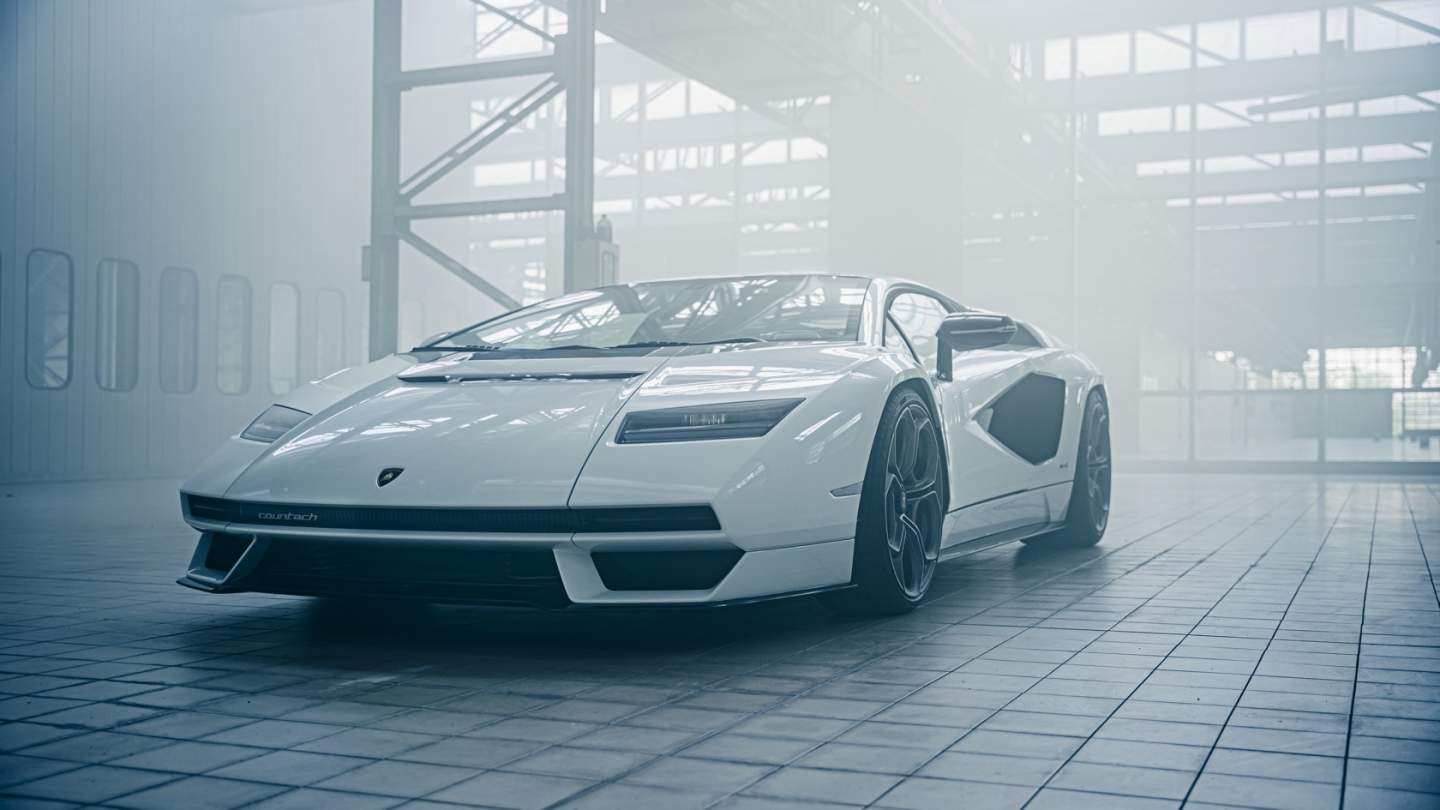 Meet The New Lamborghini Countach LPI 800 4