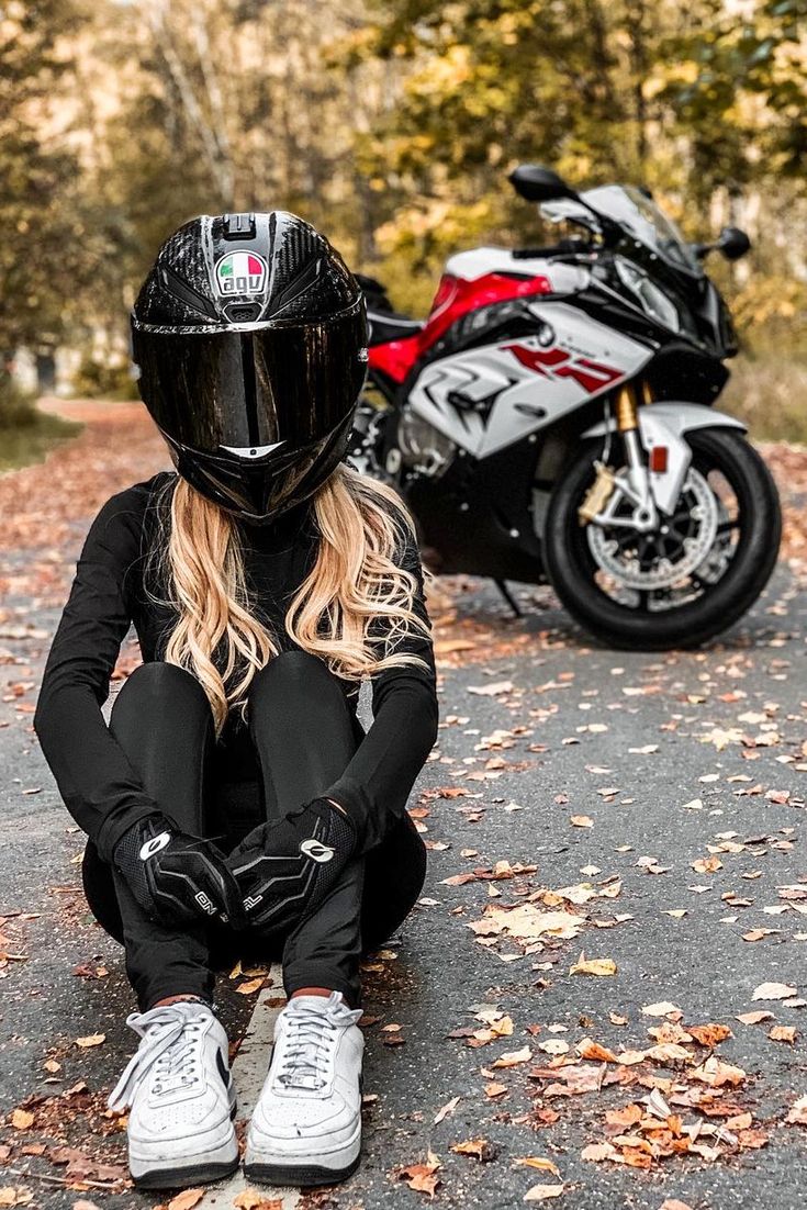 Hot Blonde Biker Girl in Her AGV Pista Carbon Fiber Motorcycle Helmet. Girl riding motorcycle, Biker photohoot, Girl motorcyclist