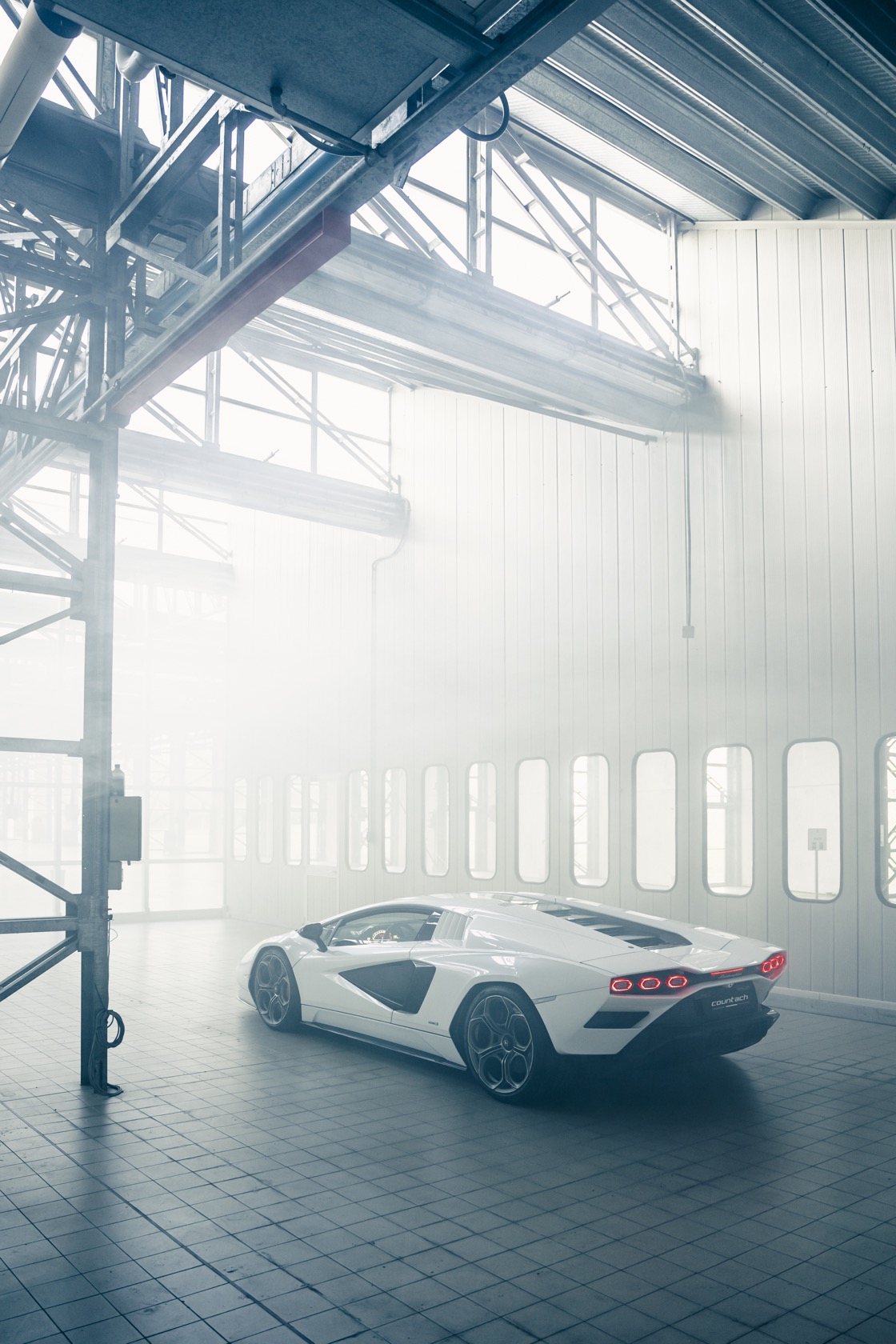 Meet The New Lamborghini Countach LPI 800 4