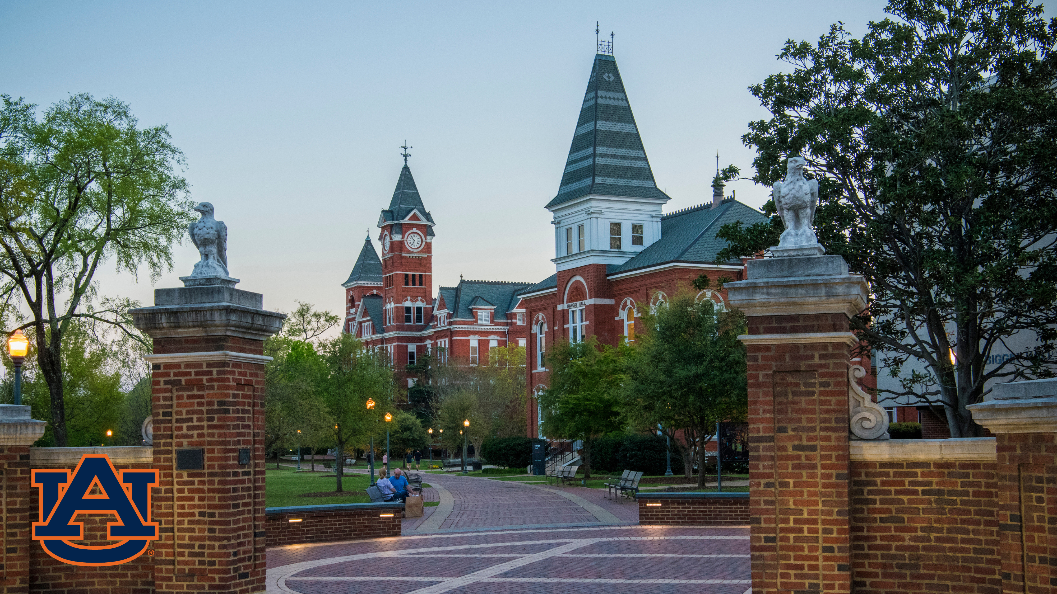 Auburn город. Auburn University Campus. Auburn University.