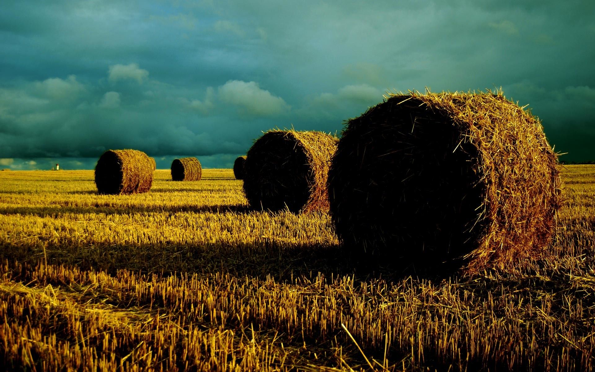 Late Desktop Wallpaper