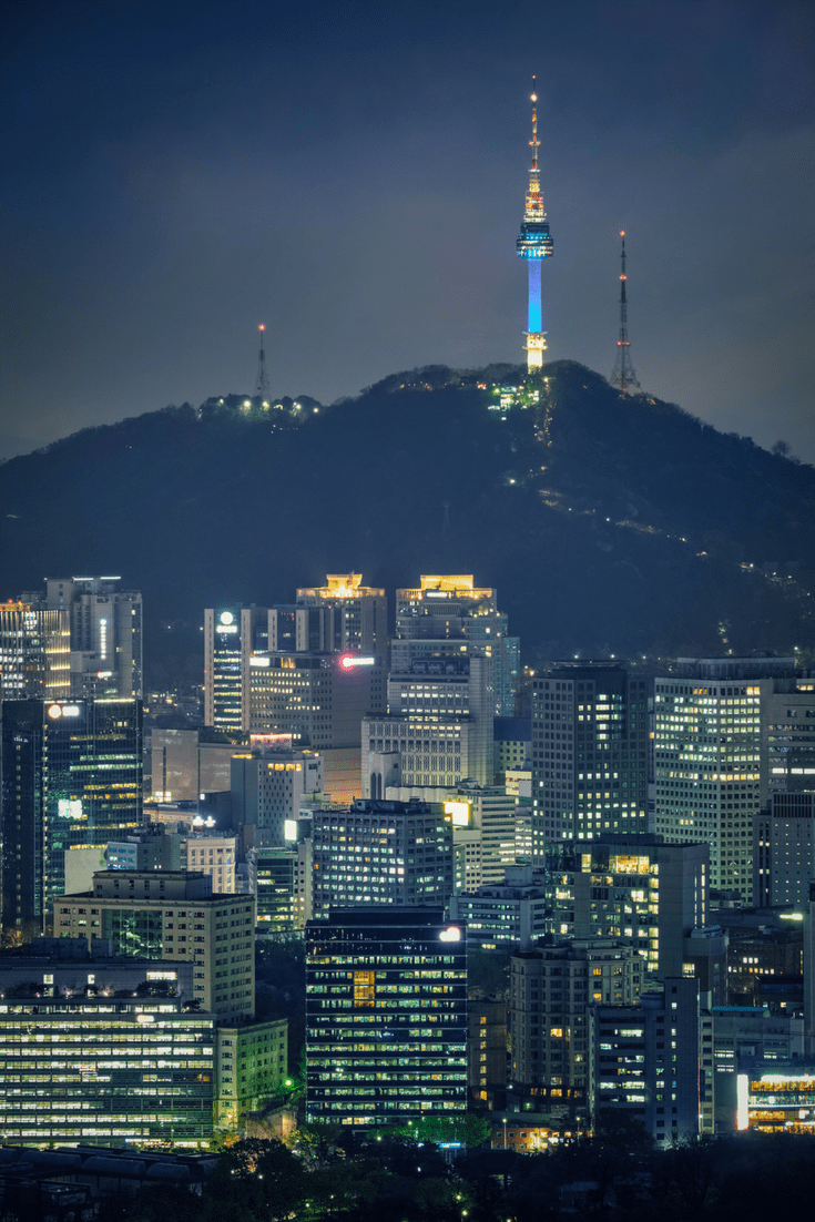A local's free guide to an EPIC Seoul South Korea Bucket List. Seoul skyline, South korea photography, Seoul night