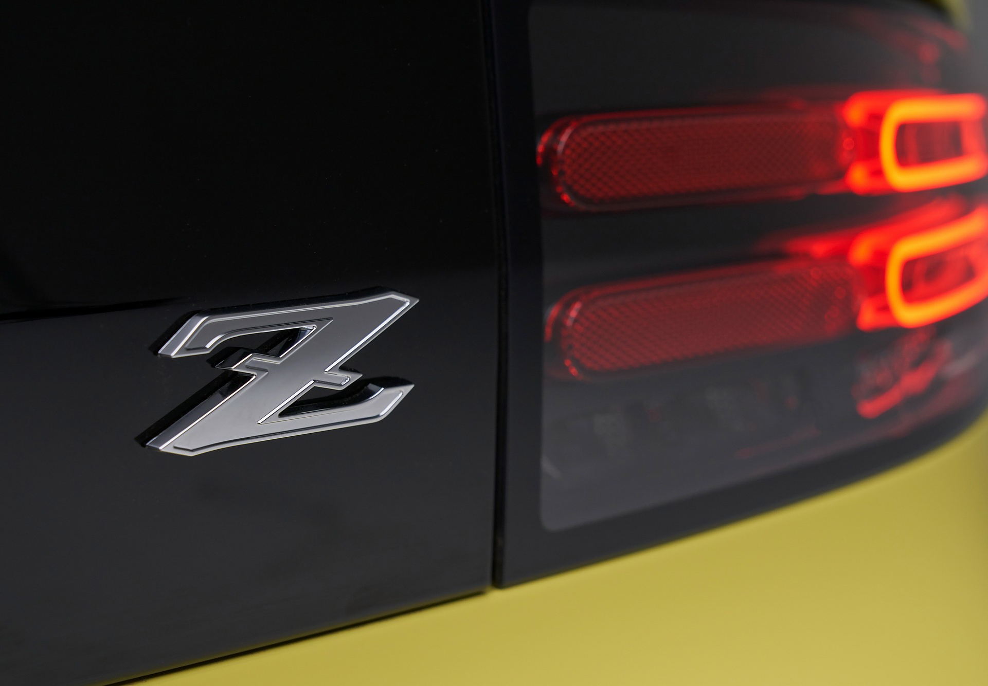2023 Nissan Z Proto Spec Edition (Color: Ikazuchi Yellow) Tail Light Wallpaper