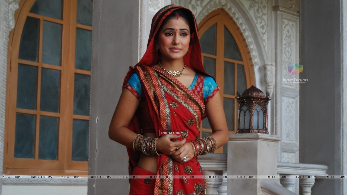 Akshara Yeh Rishta Kya Kehlata Hai In Sari