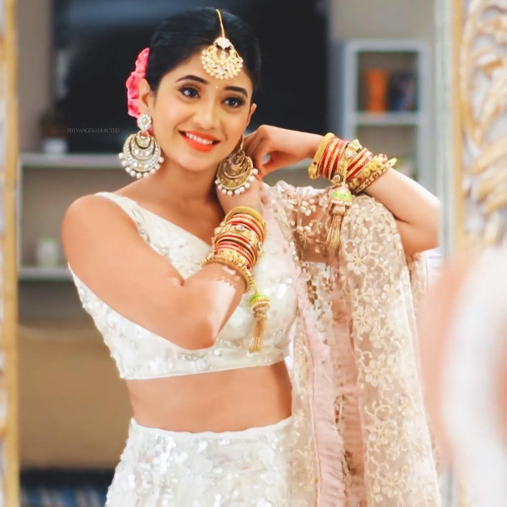 This precious smile❤ #shivangijoshi #naira #yrkkh. Wedding dresses for girls, Indian bridal fashion, Indian wedding gowns