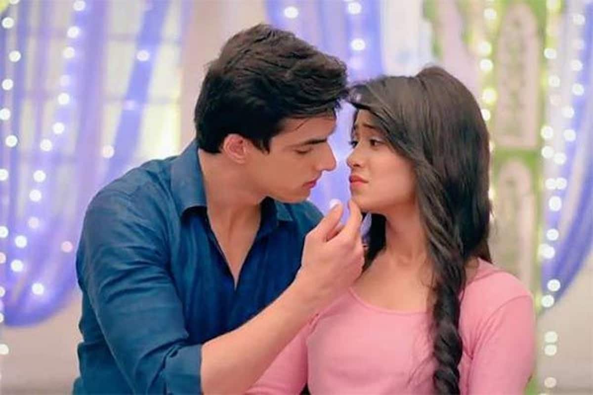 Yeh Rishta Kya Kehlata Hai spoiler alert: Naira and Kartik to reconcile on the request of Dadi? News & Gossip, Movie Reviews, Trailers & Videos at Bollywoodlife.com