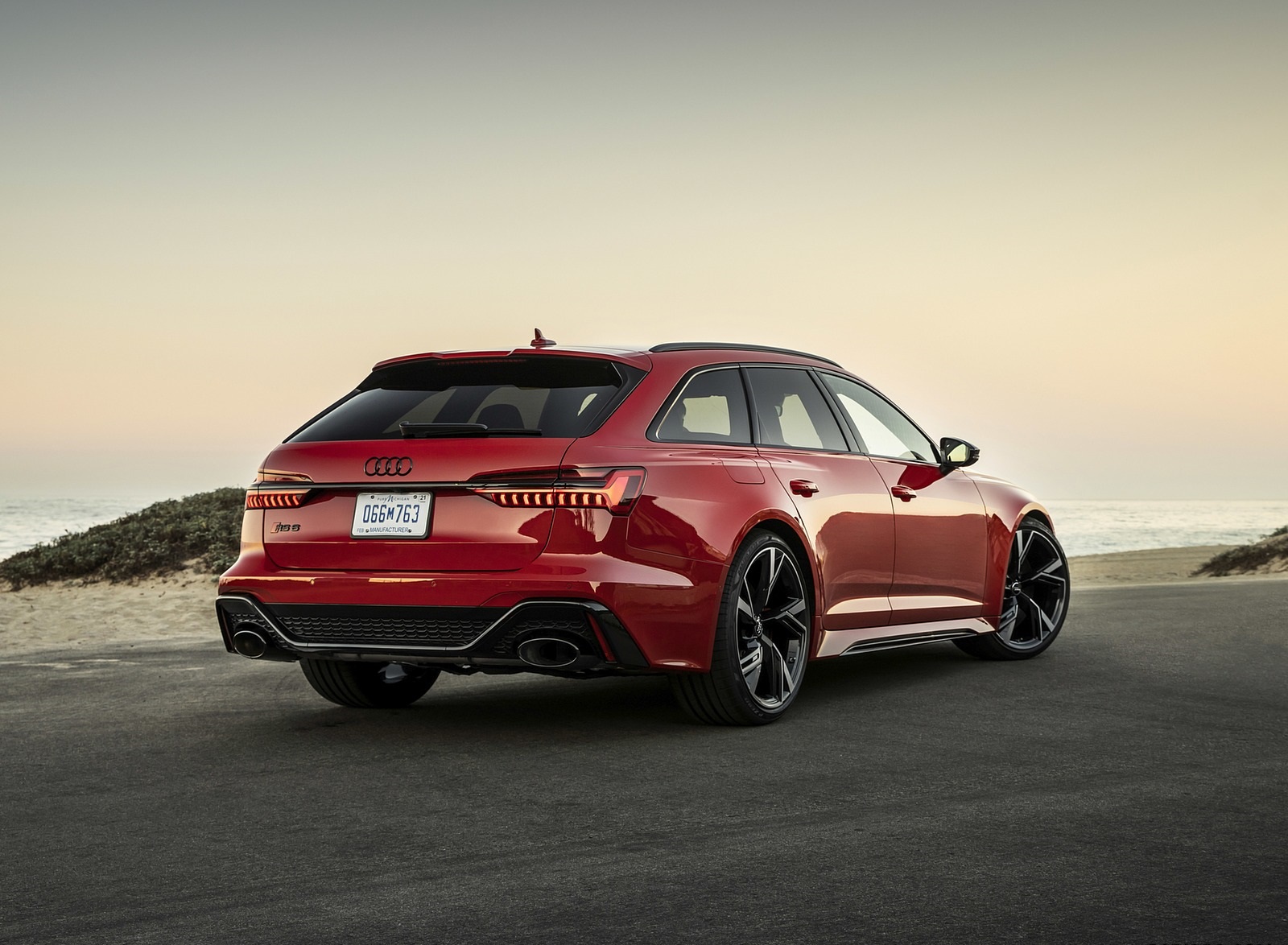 Audi RS 6 Avant (Color: Tango Red) Rear Three Quarter Wallpaper