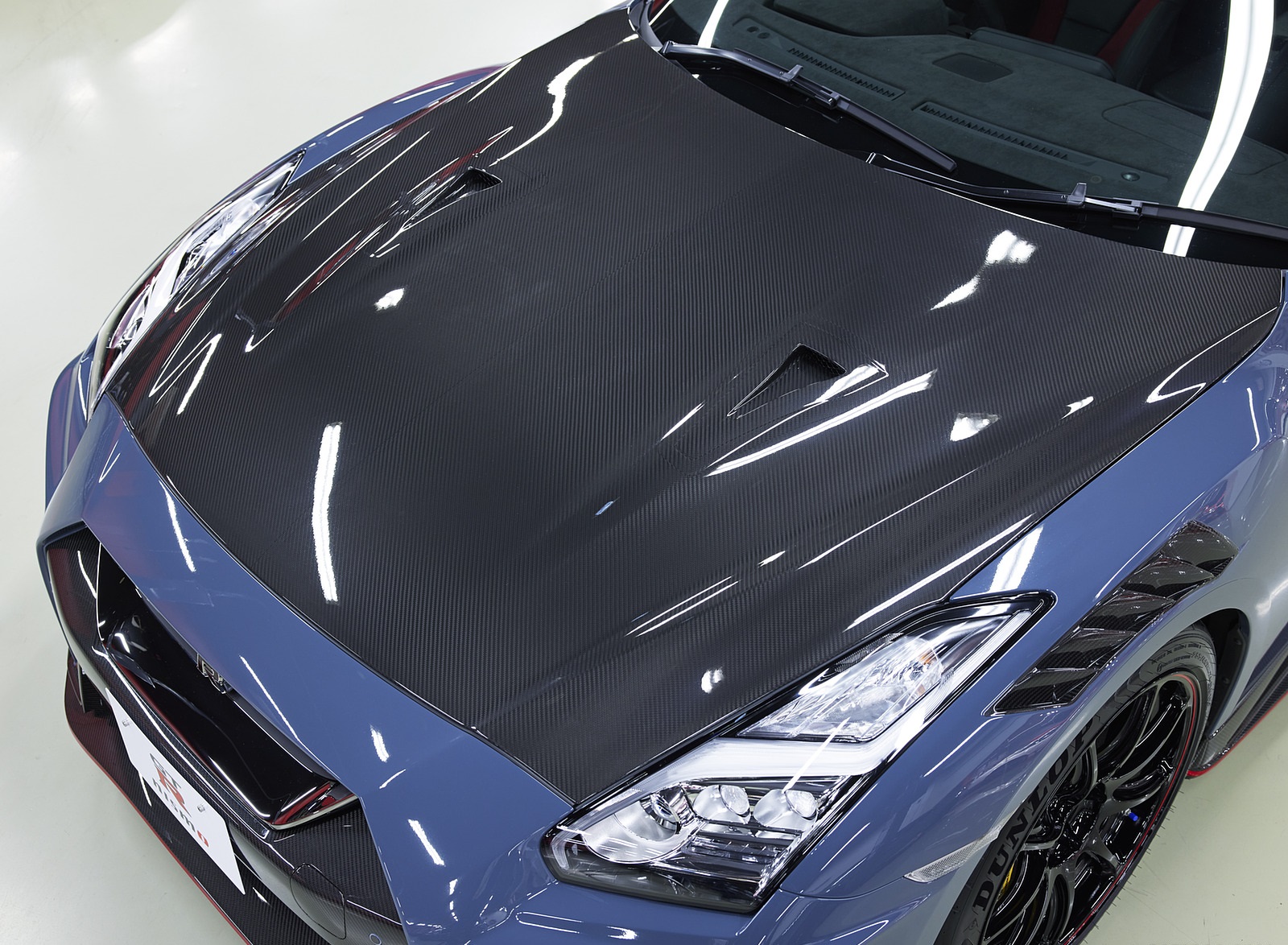 2022 Nissan GT R NISMO Special Edition Hood Wallpaper