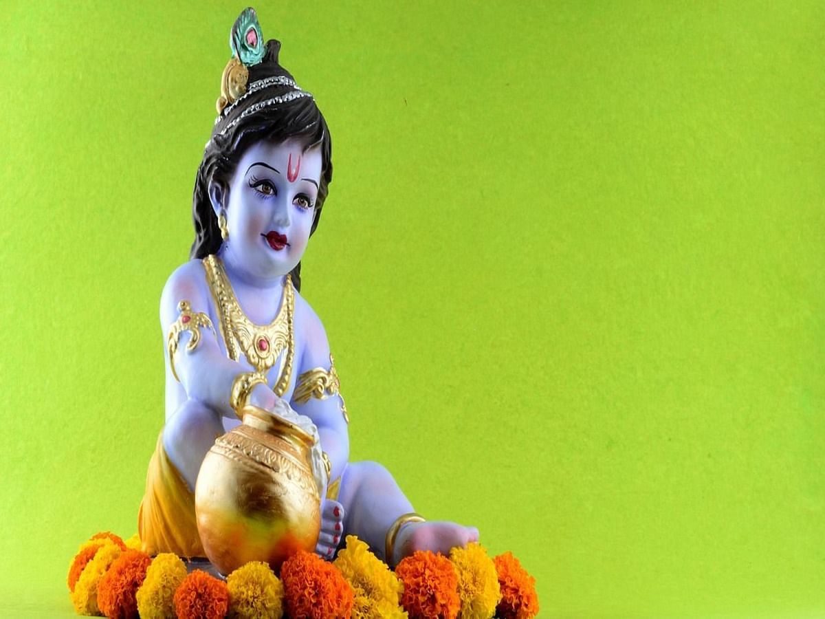 Happy Krishna Janmashtami 2021 Wishes Image, Quotes, Messages in Hindi, English: Whatsapp Status, Photo, HD Wallpaper, GIF Pics, SMS, Greetings