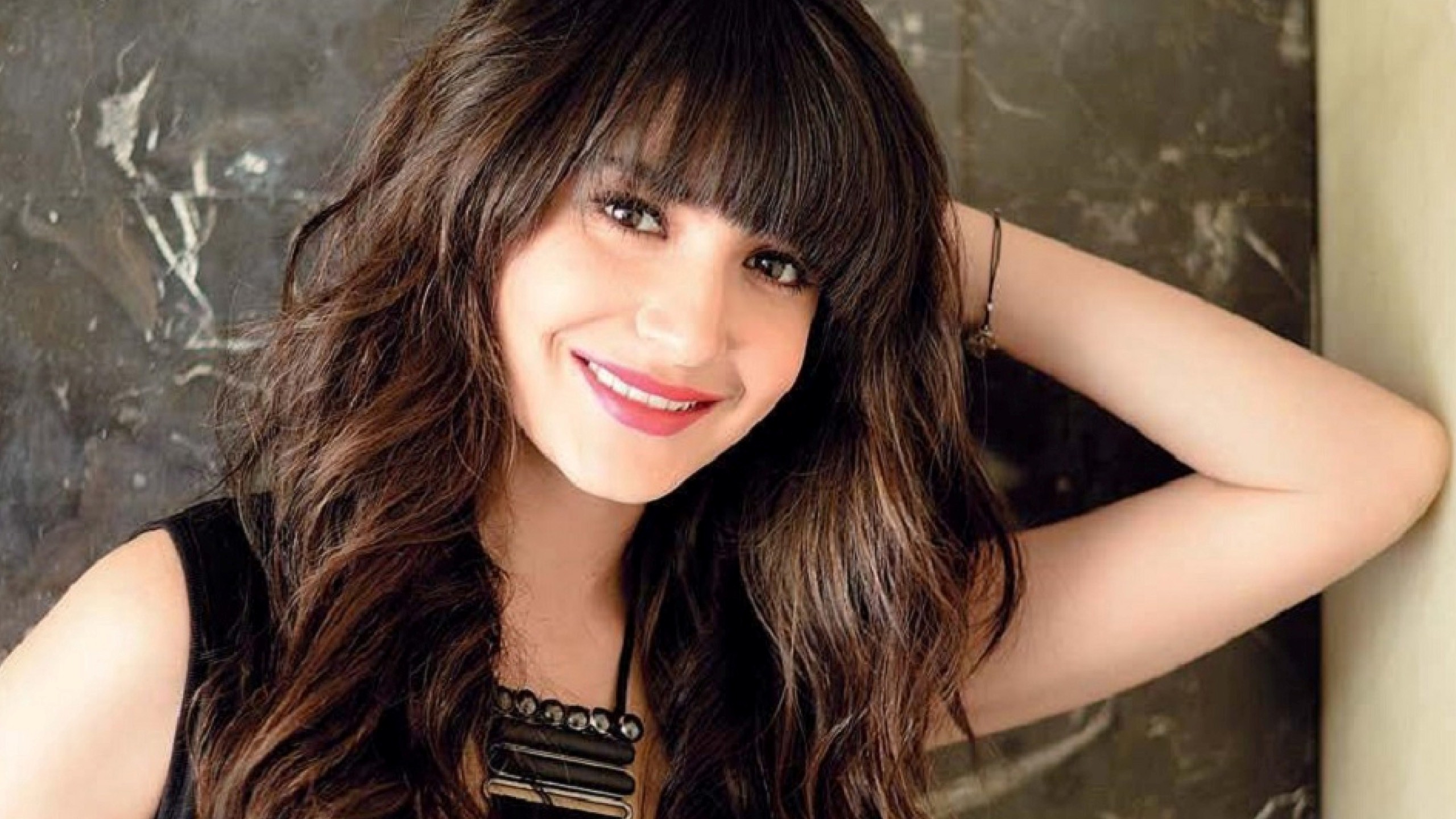 Anushka Sharma In New Hair Style Actress Hair Colour