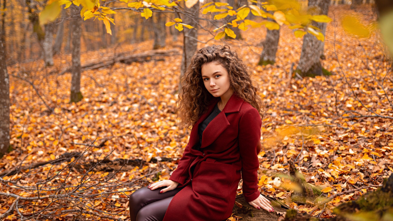 Download Woman, outdoor, autumn wallpaper, 1280x720, HD, HDV, 720p, Widescreen