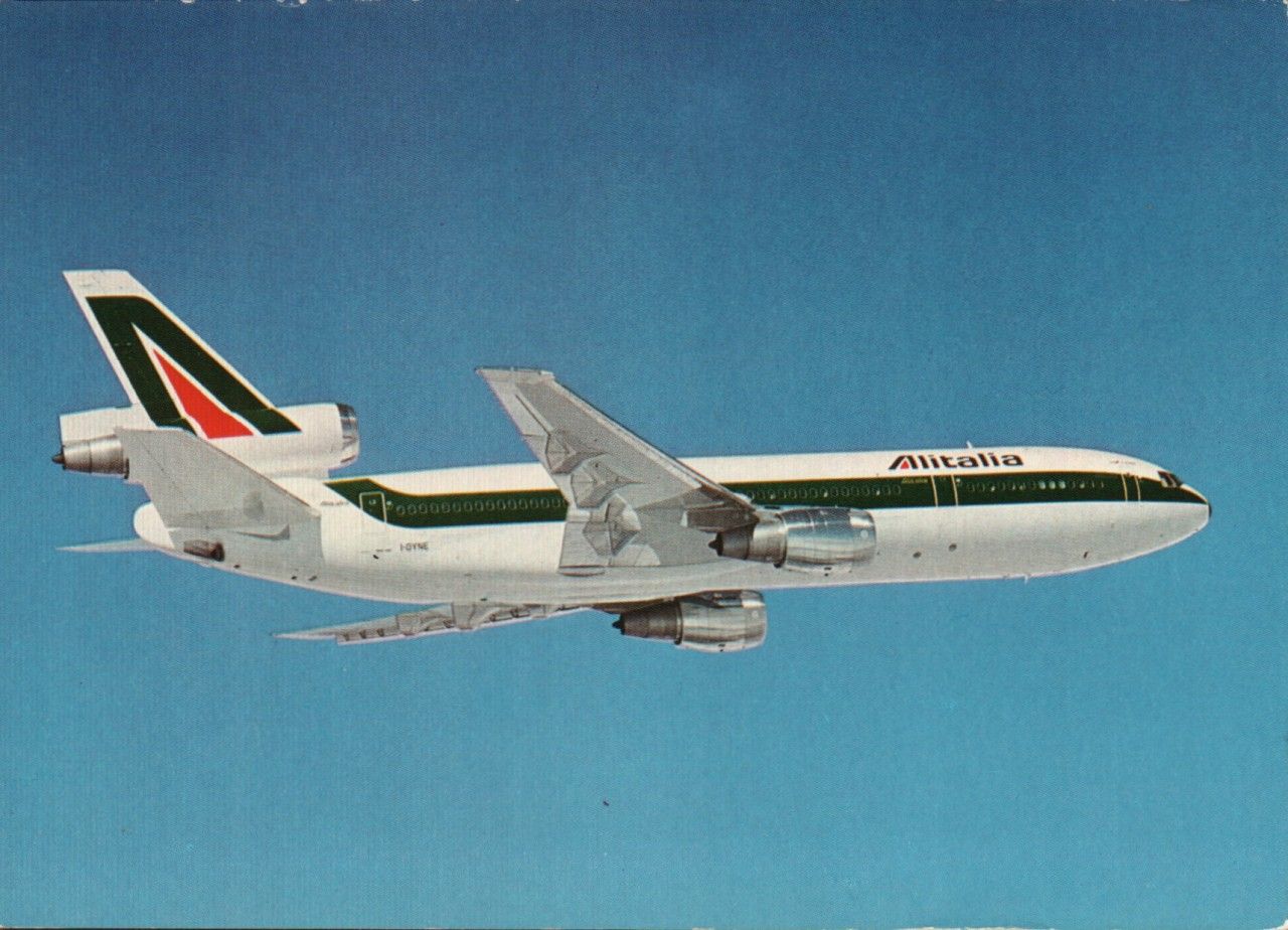 Alitalia McDonnell Douglas DC 10. Vintage Airlines, Air Carrier, Aviation