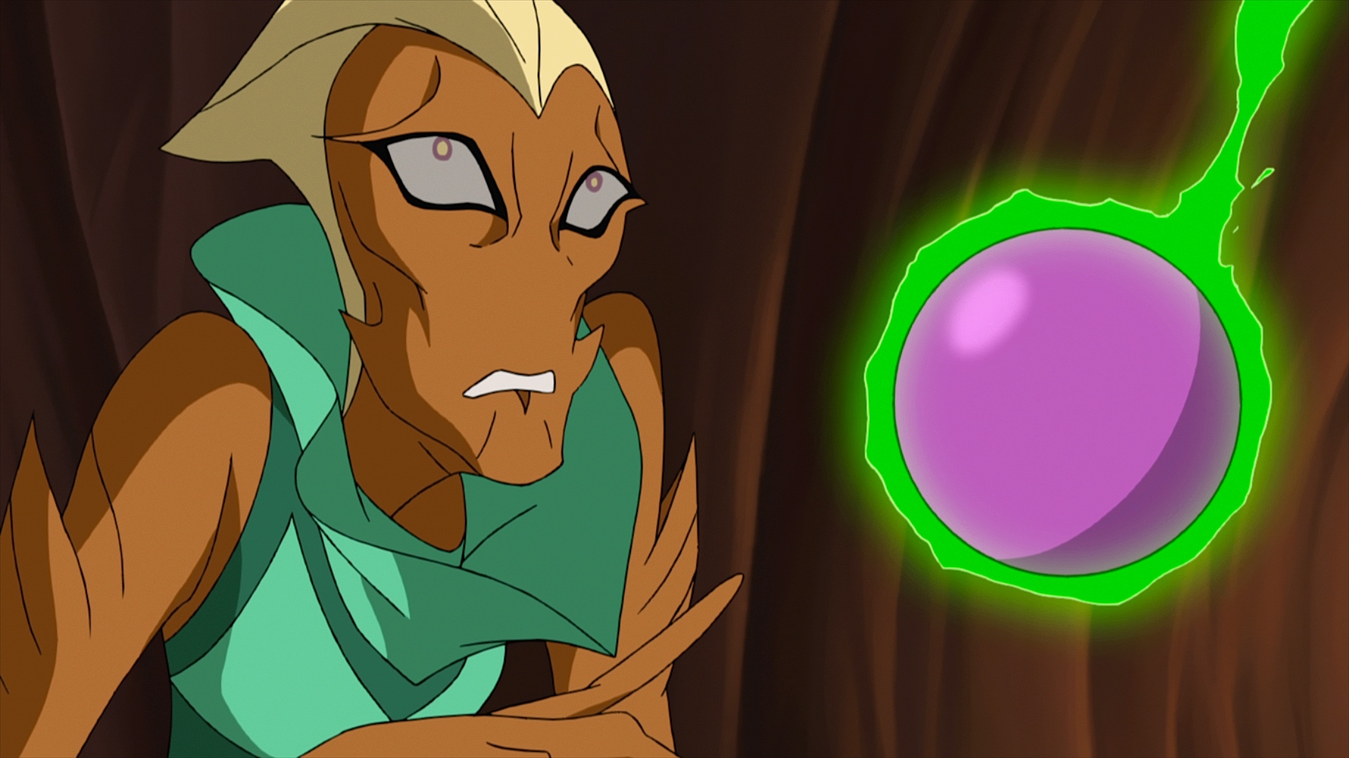 Juliet Landau Is A Sultry Alien In Green Lantern: First Flight