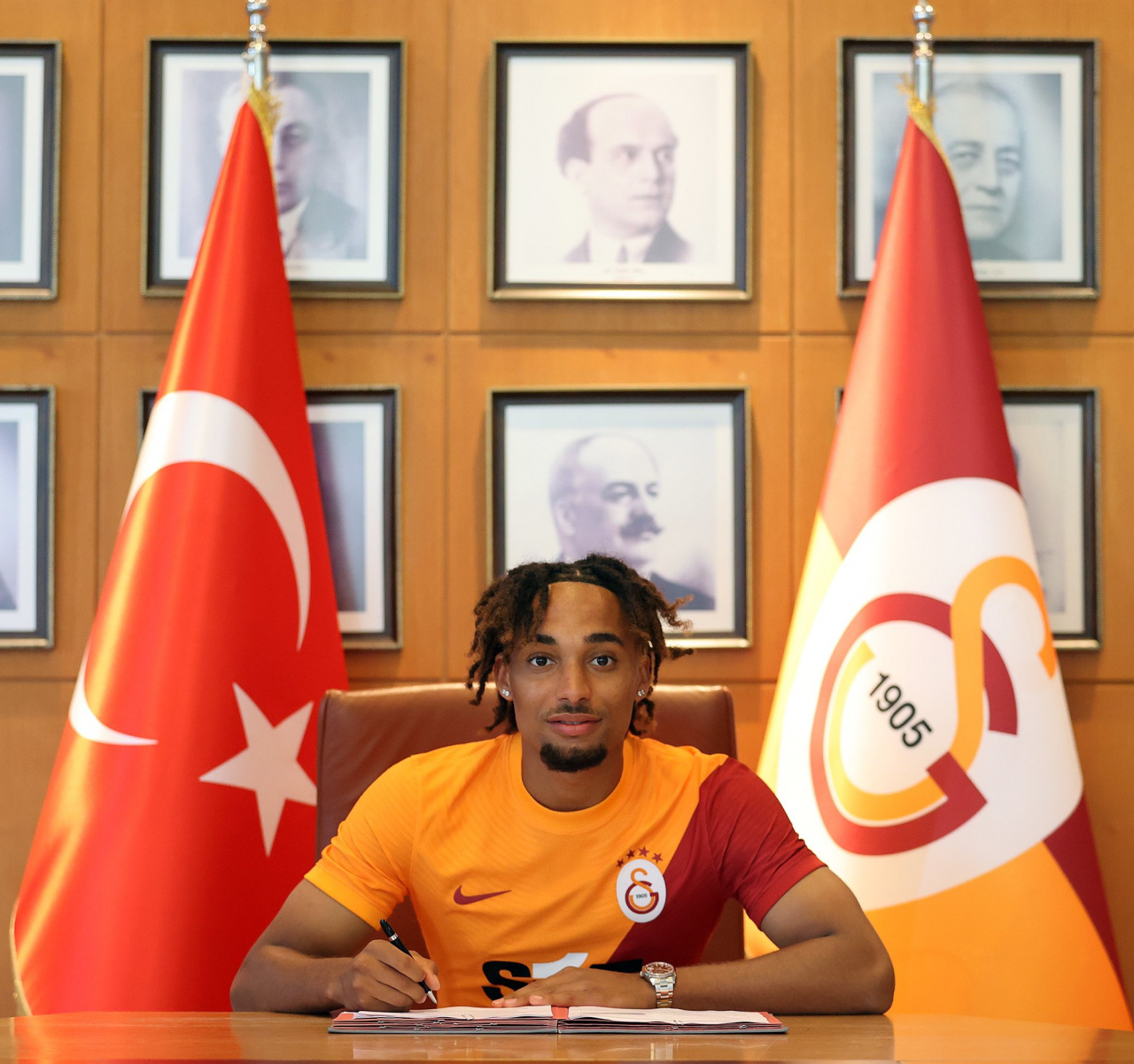 Galatasaray Officially Announced The Transfer Of Right Back Sacha Boey