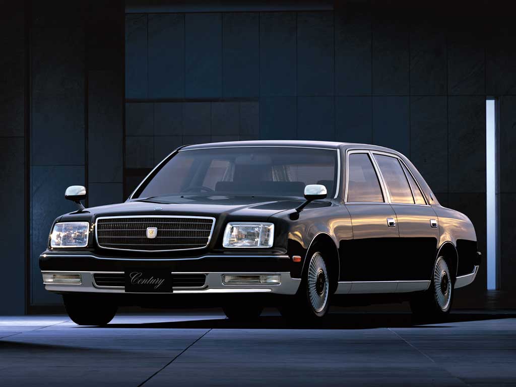 Toyota Century 2 Travel Wallpaper