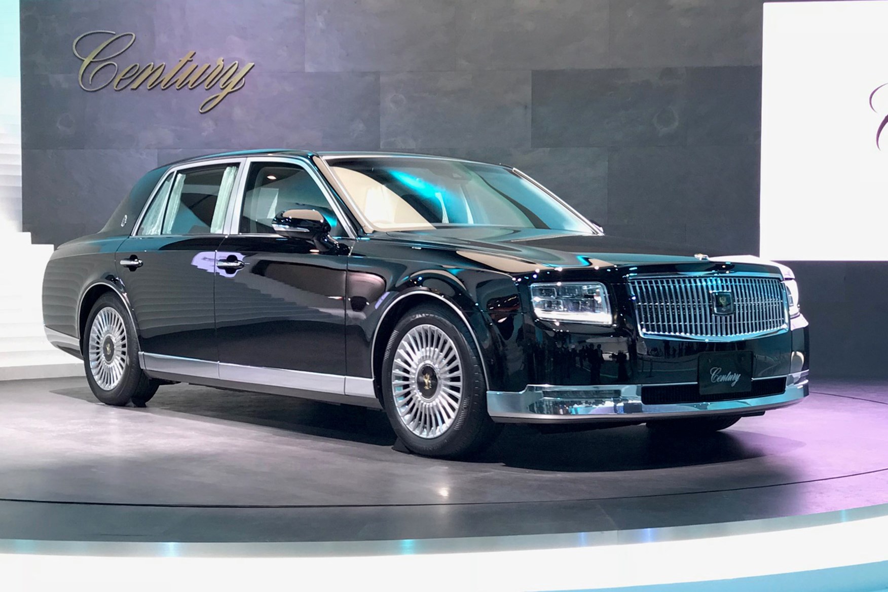 New Toyota Century New Old School Class Limo