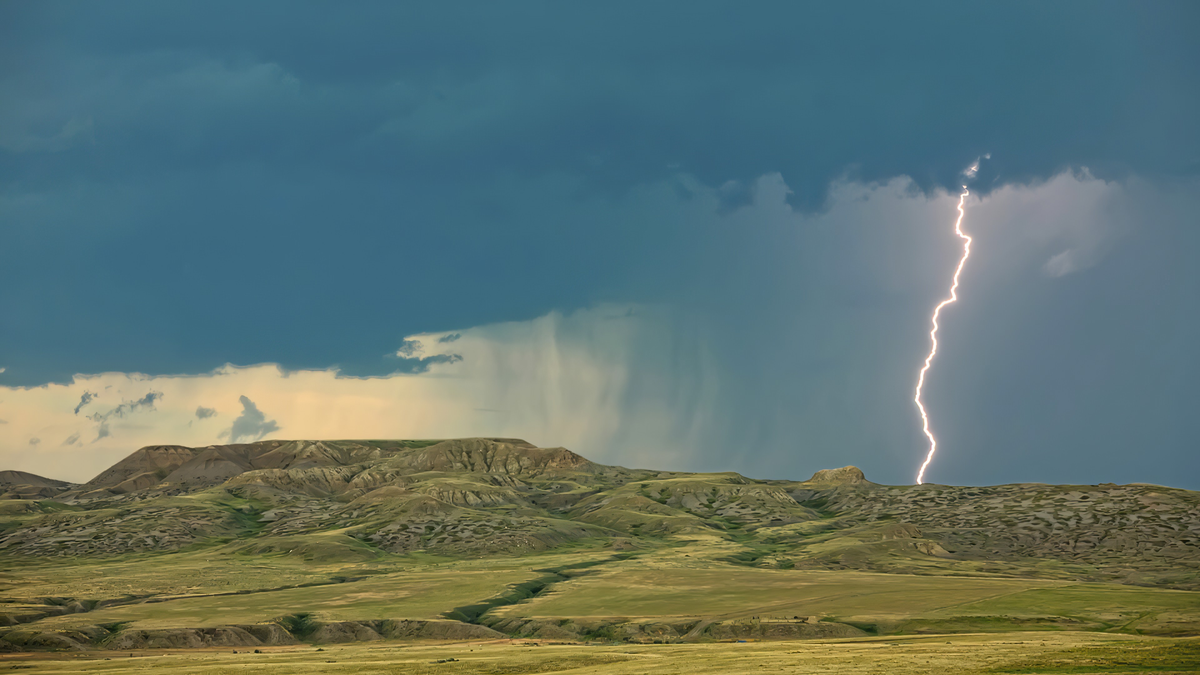 Wallpaper Grasslands National Park, Saskatchewan, Canada, lightning, sky, clouds, 4K, Travel