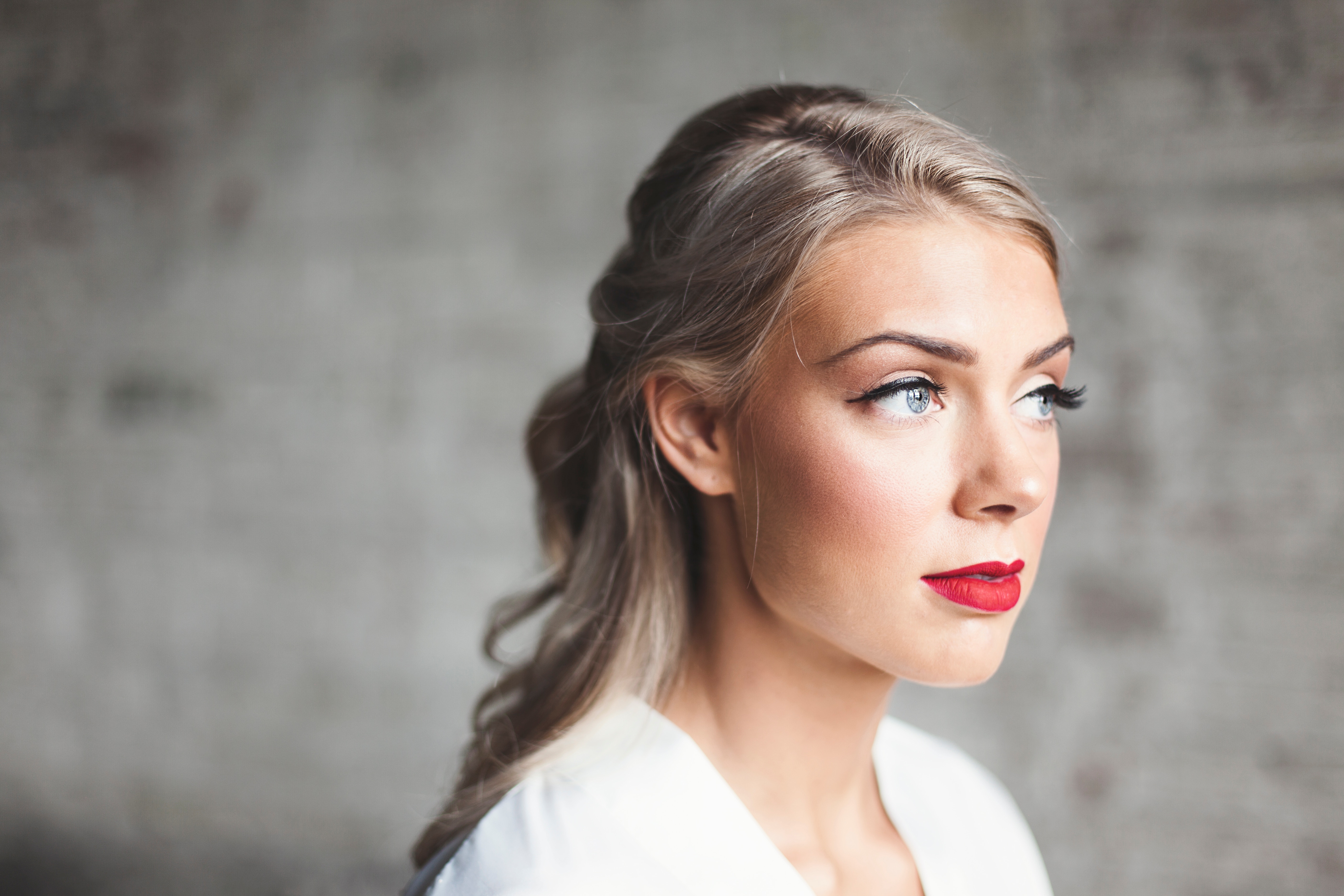 5616x3744 #woman, #Creative Commons image, #caucasian, #female, #lipstick, #bokeh, #makeup, #eye, #person, #blue eyes, #blonde, #red lipstick, #portrait, #light, #girl. Mocah HD Wallpaper