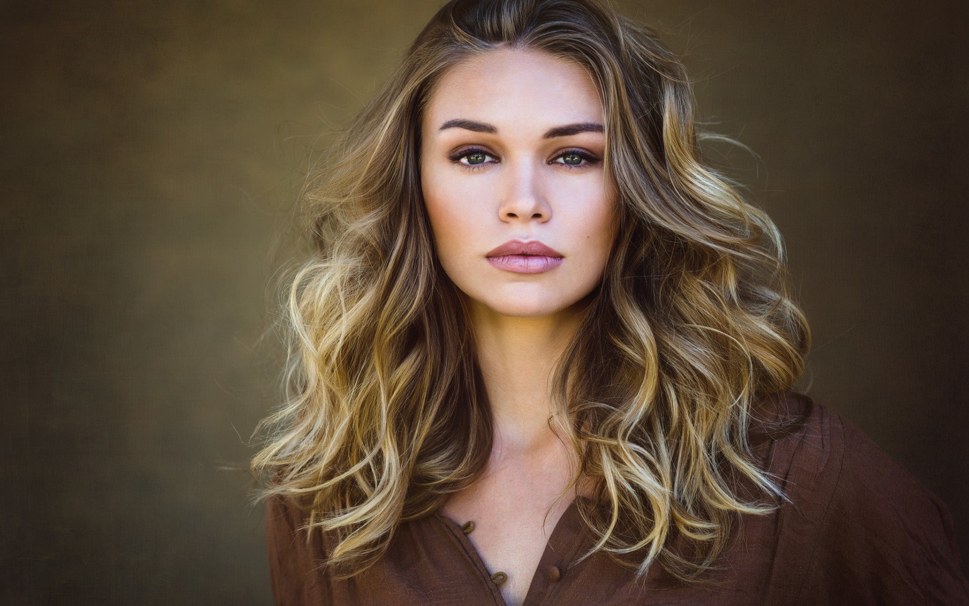 Download wallpaper beautiful girl, blonde, portrait, makeup, girls for desktop with resolution 1920x1200. High Quality HD picture wallpaper