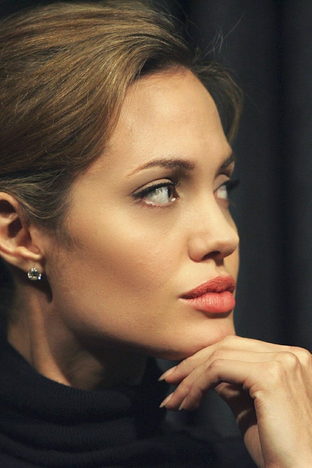 Angelina jolie deep thinking cute mobile wallpaper Angelina jolie deep thinking cute mobile wallpaper. Angelina jolie, Angelina jolie 90s, Cute mobile wallpaper