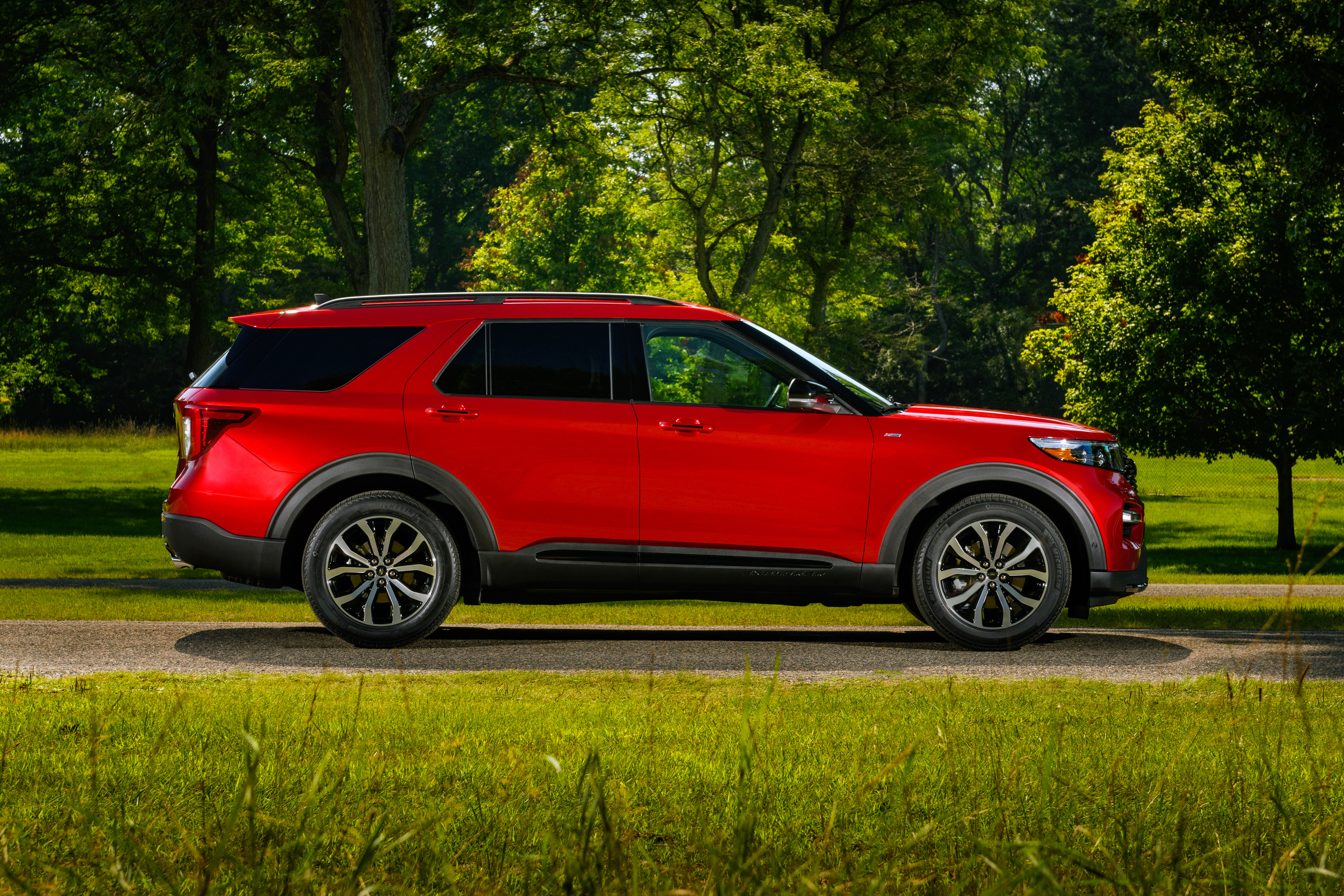2022 Red Ford Explorer ST Line 4k Ultra HD Wallpaper