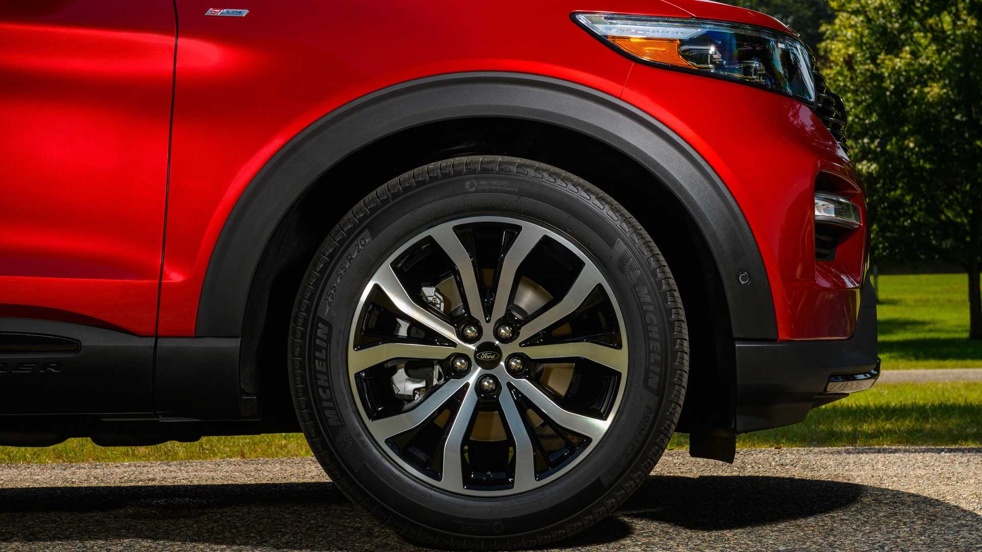 2022 Ford Explorer ST Revealed With Rear Wheel Drive, New ST Line