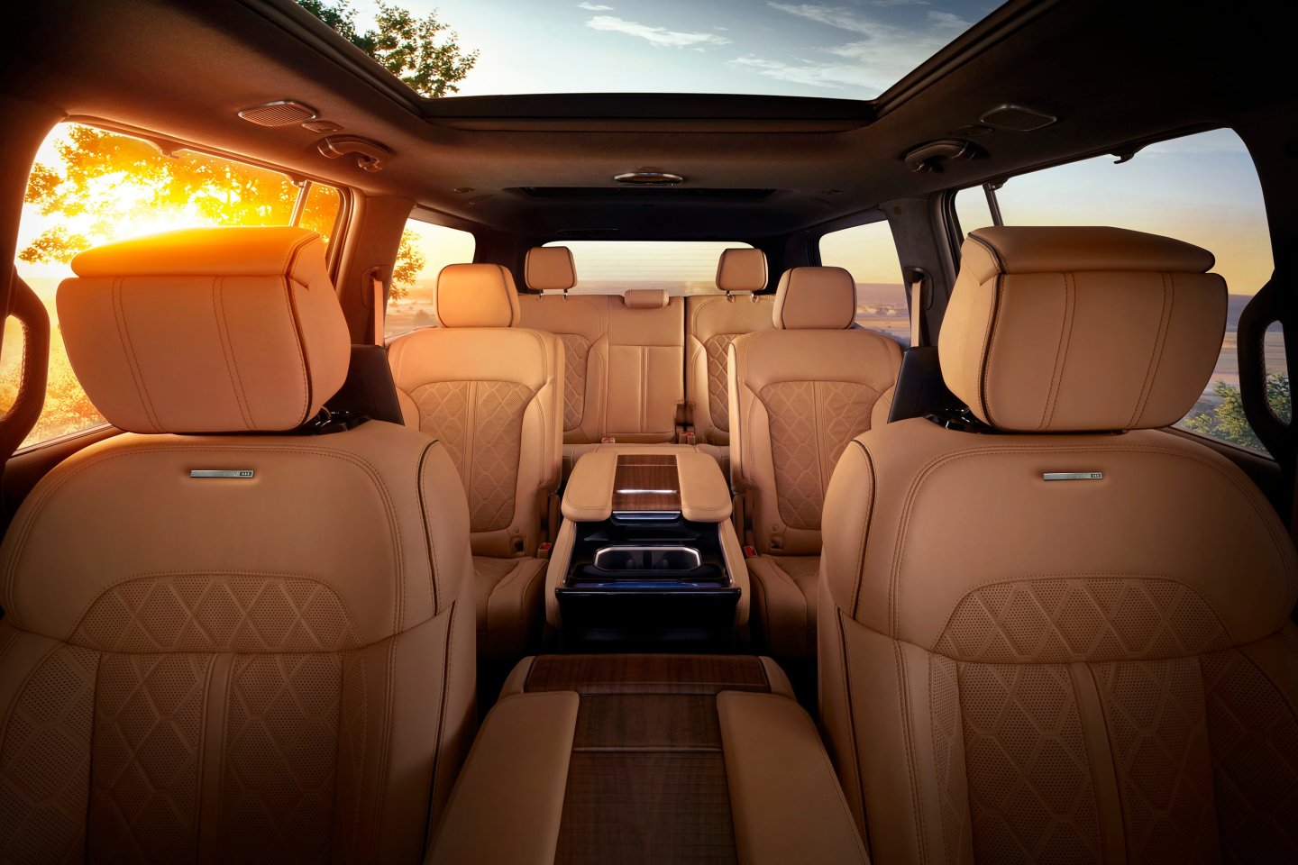 The 2022 Jeep Grand Wagoneer Towing Capacity. Drivin' & Vibin'